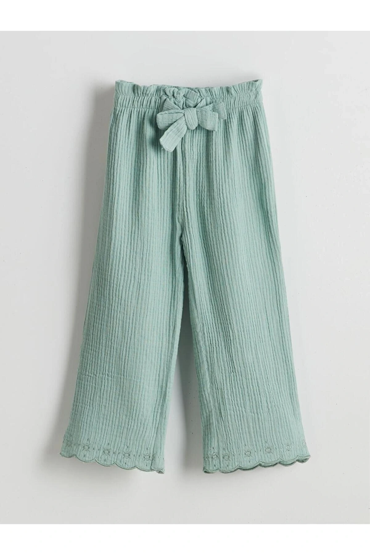 LCW Kids Yeşil Beli Lastikli Müslin Kız Çocuk Pantolon