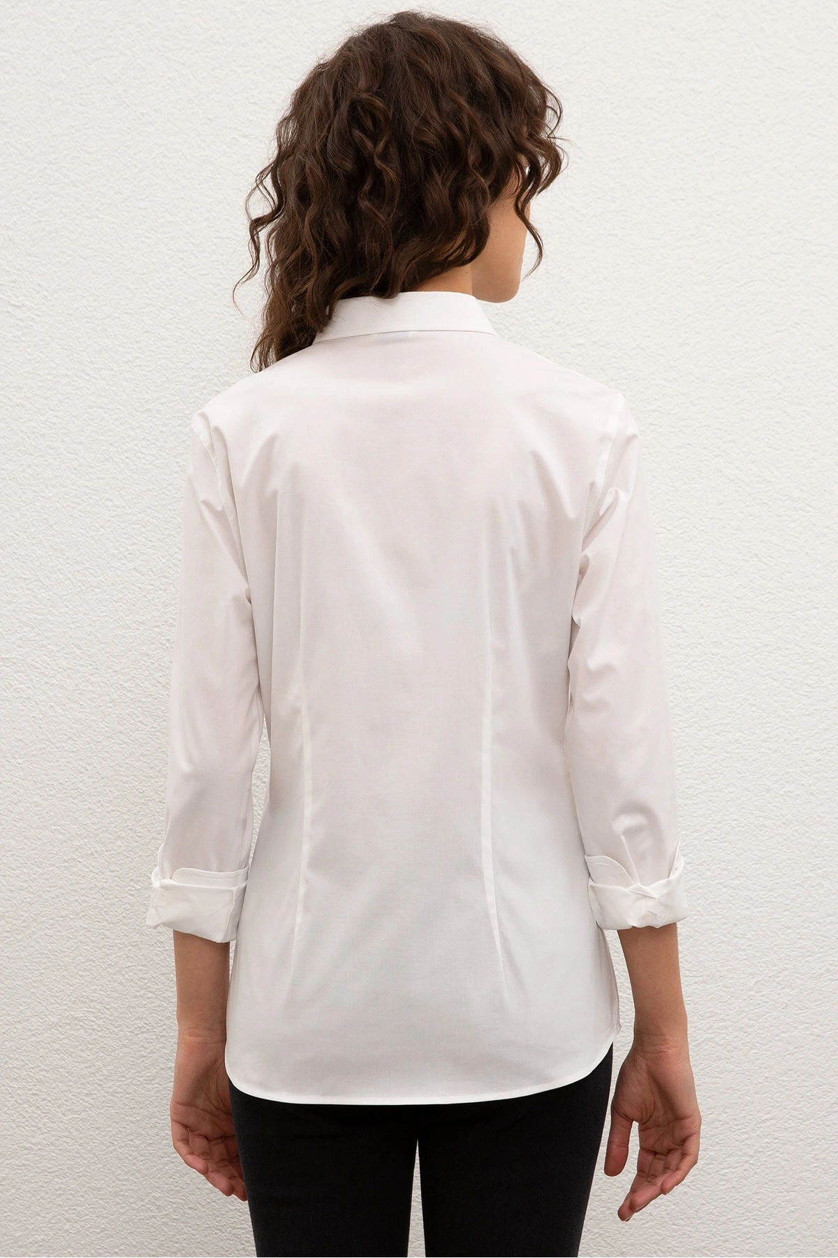 Beyaz Kadın Dokuma Gömlek