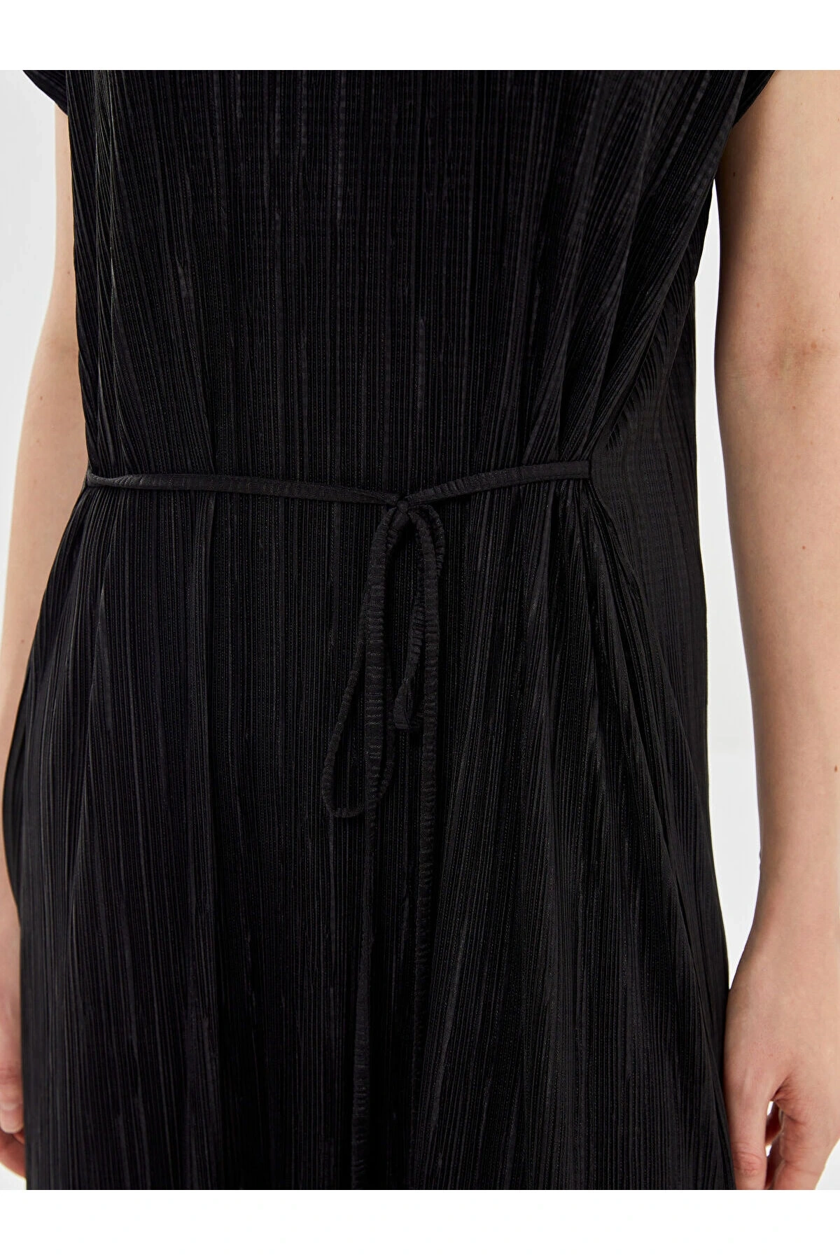 Bisiklet Yaka Dokulu Kadın Elbise