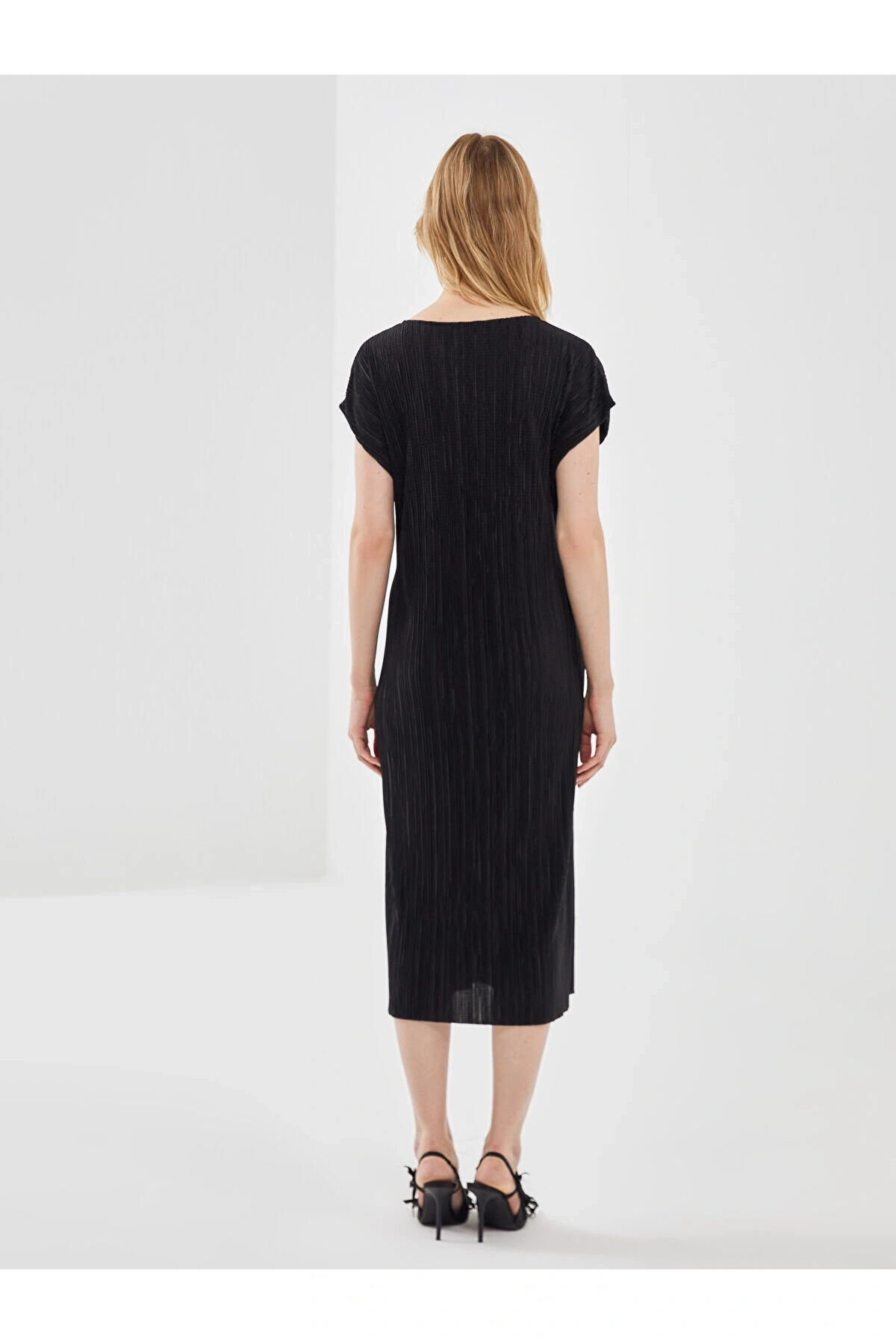 Bisiklet Yaka Dokulu Kadın Elbise