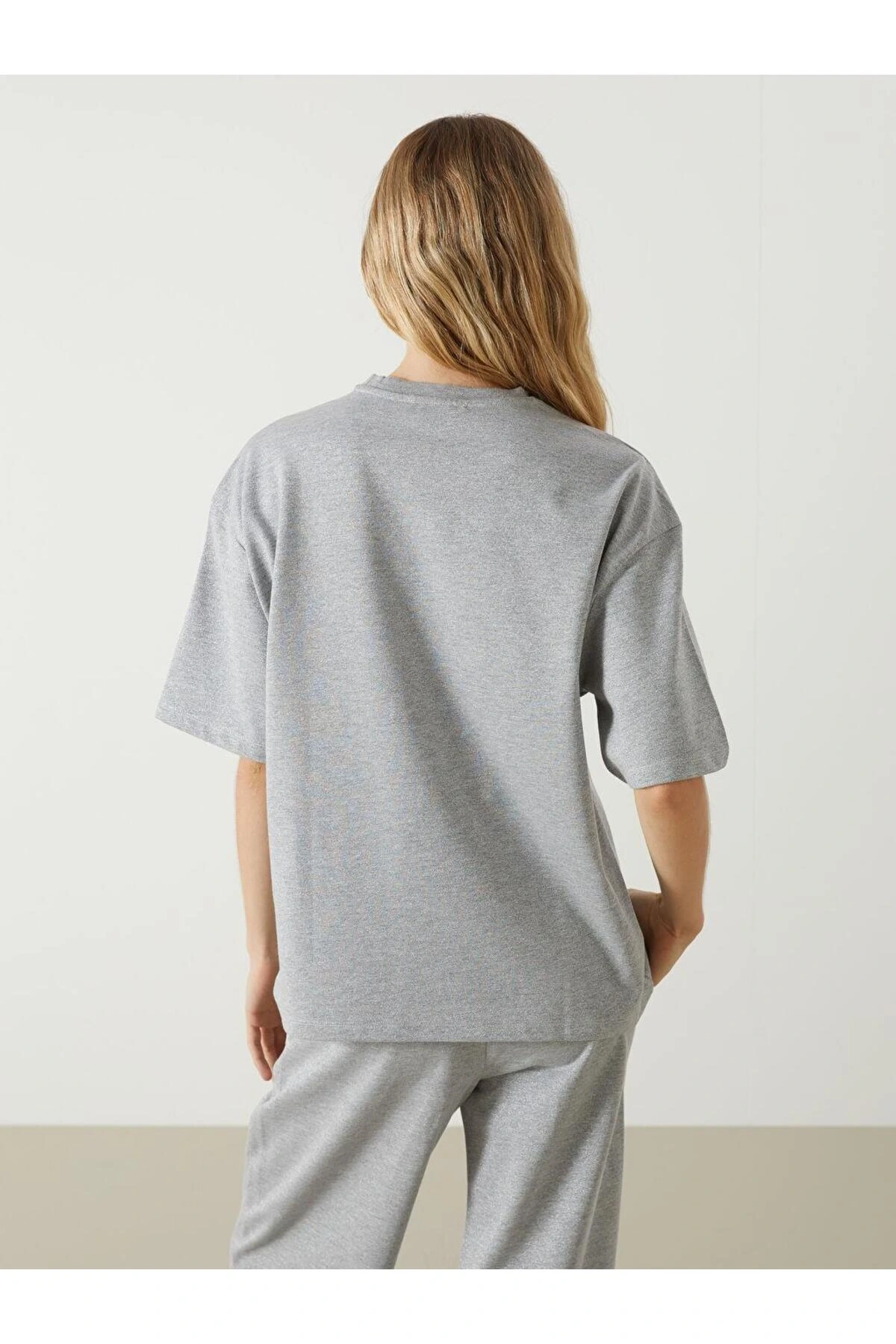 Bisiklet Yaka Oversize Kadın Tişört (S5)