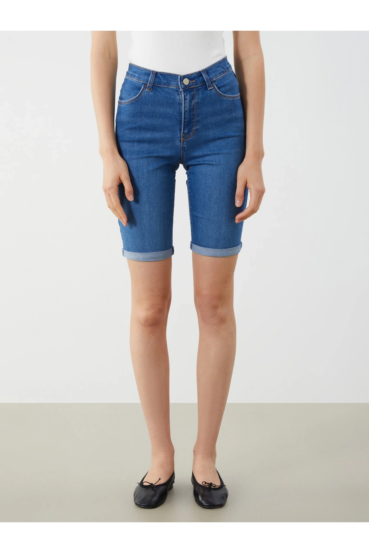 Dar Fit Kadın Jean Şort