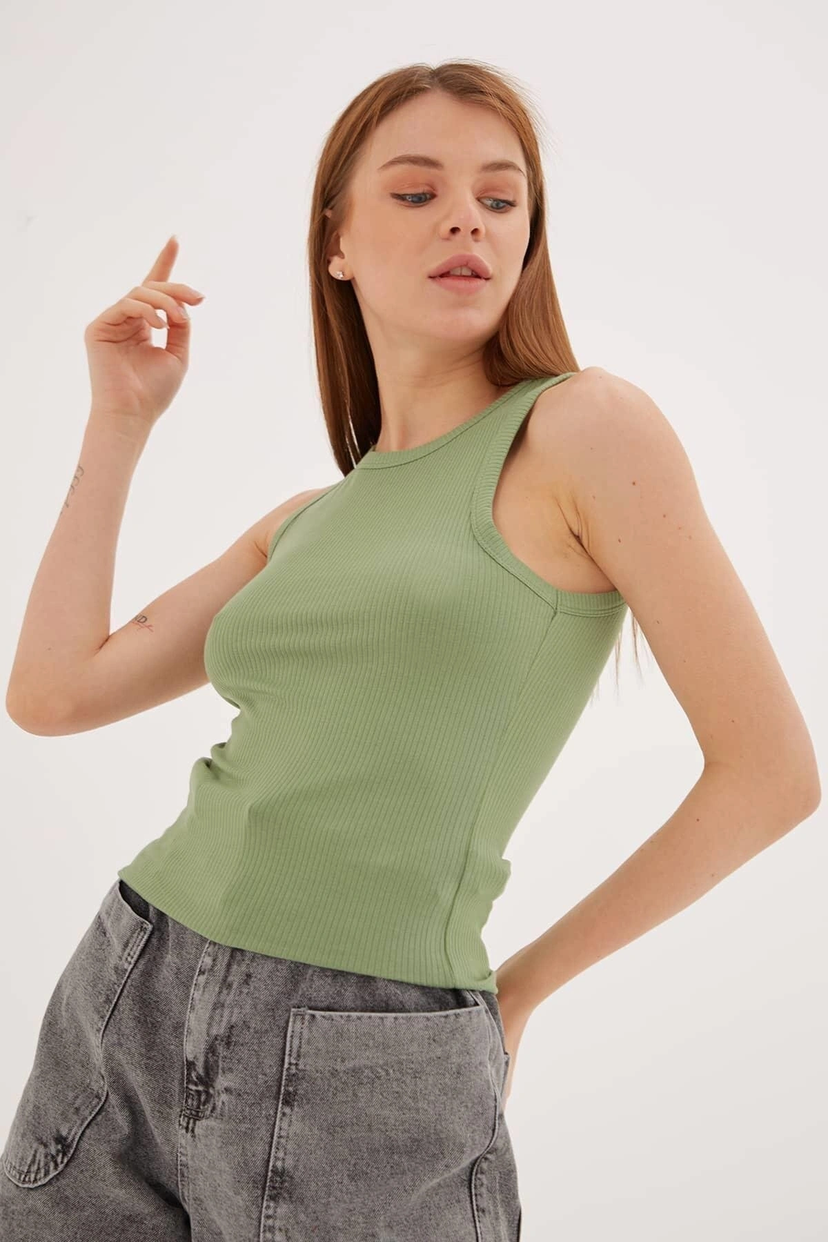 Fashion Friends Crop Atlet Haki