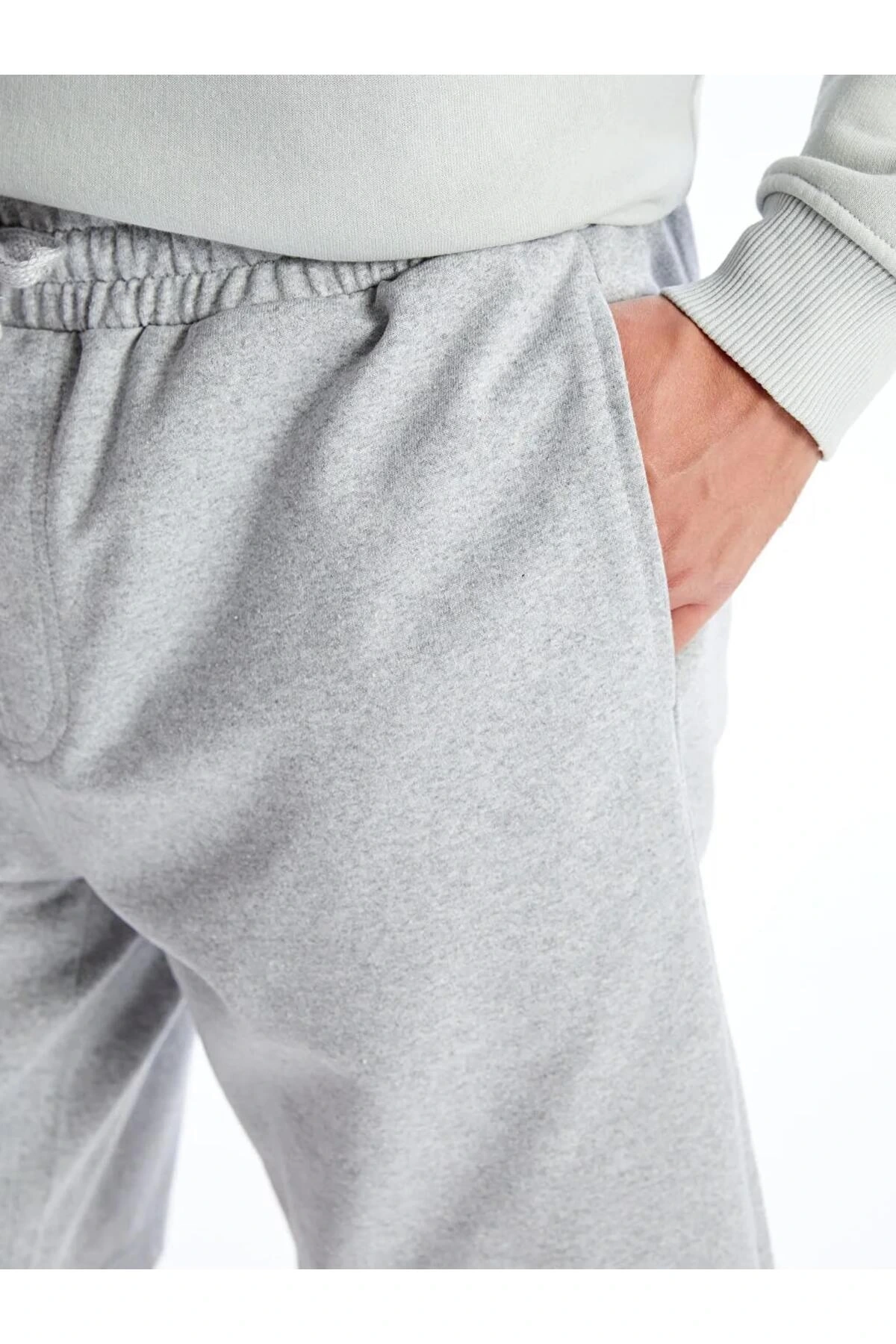 Gri Standart Kalıp Pike Erkek Şort