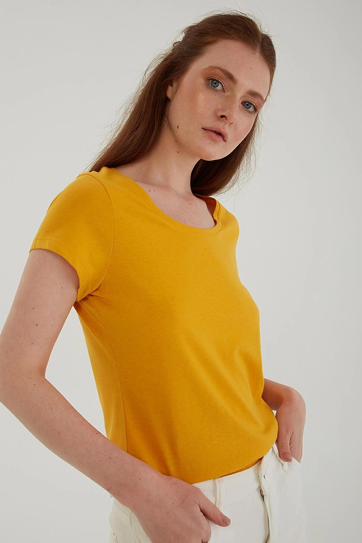 Havuz Yaka T-shirt Sarı