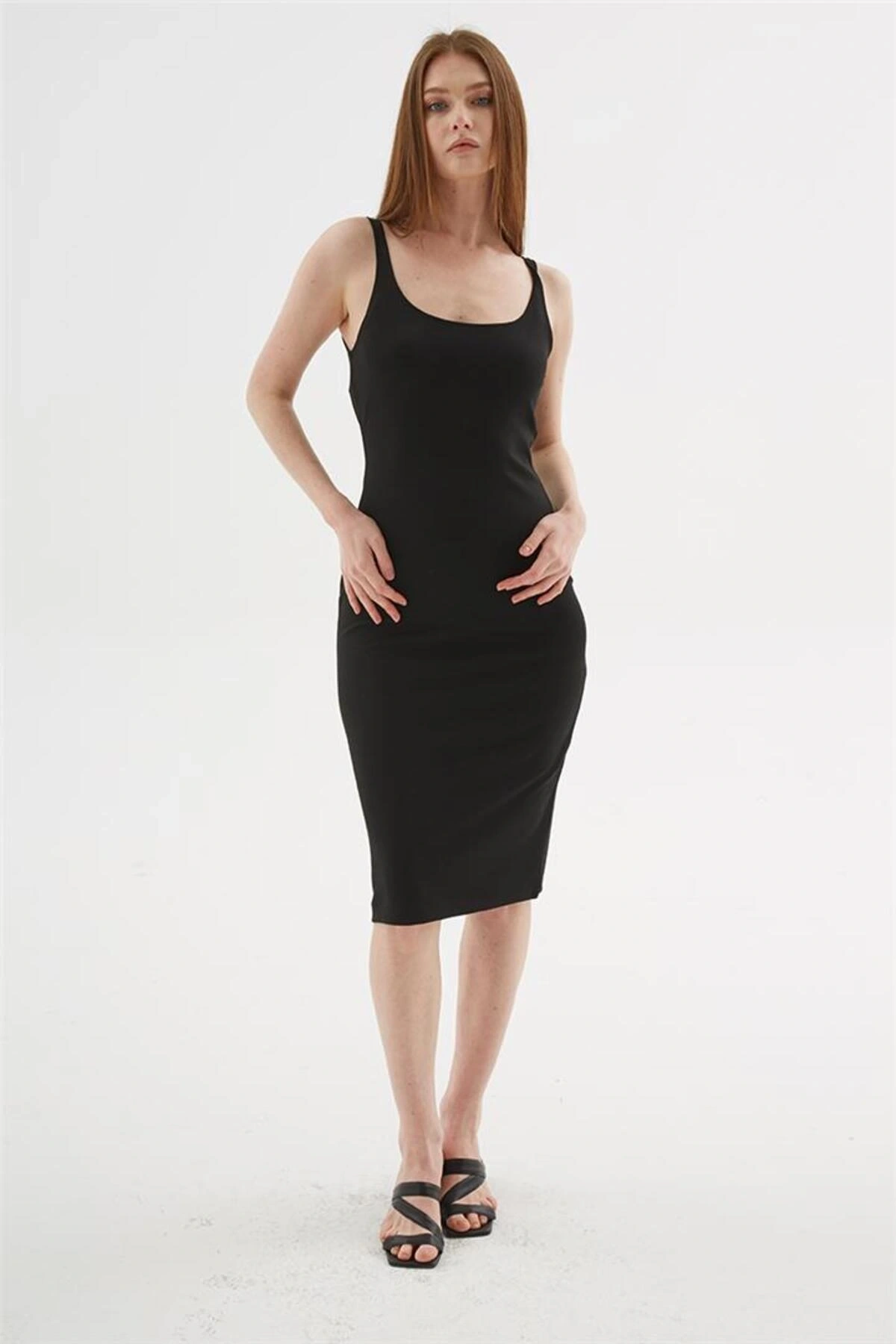 Kare Yaka Midi Elbise Siyah