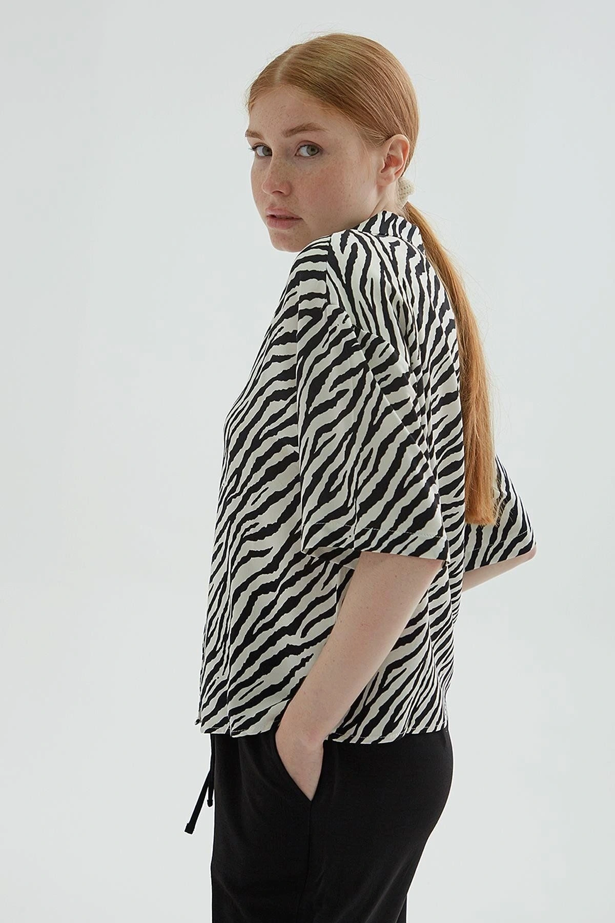 Kısa Kollu Gömlek Siyah