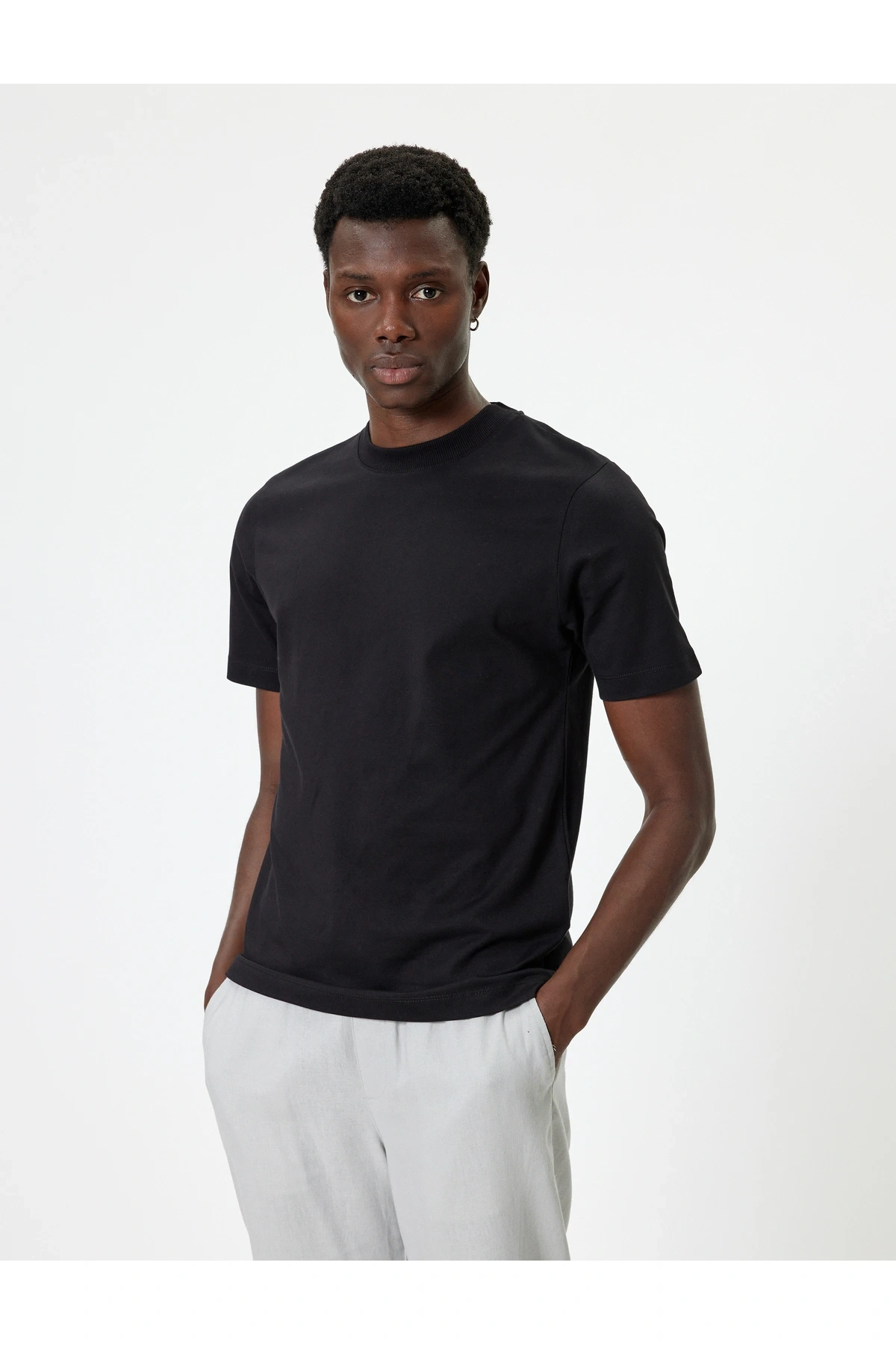 Kısa Kollu Pamuklu Bisiklet Yaka Basic Tişört