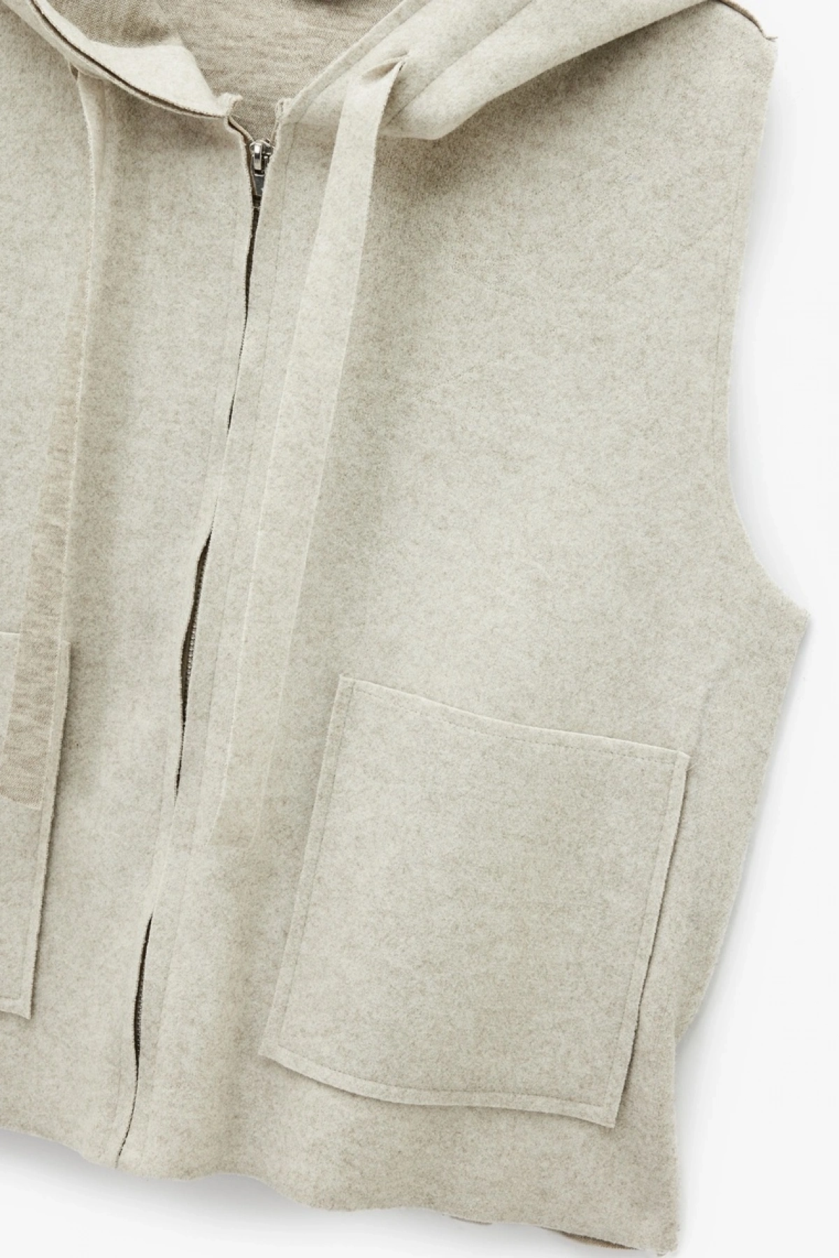Kolsuz Kapüşonlu Fermuarlı Cep Detaylı Yelek