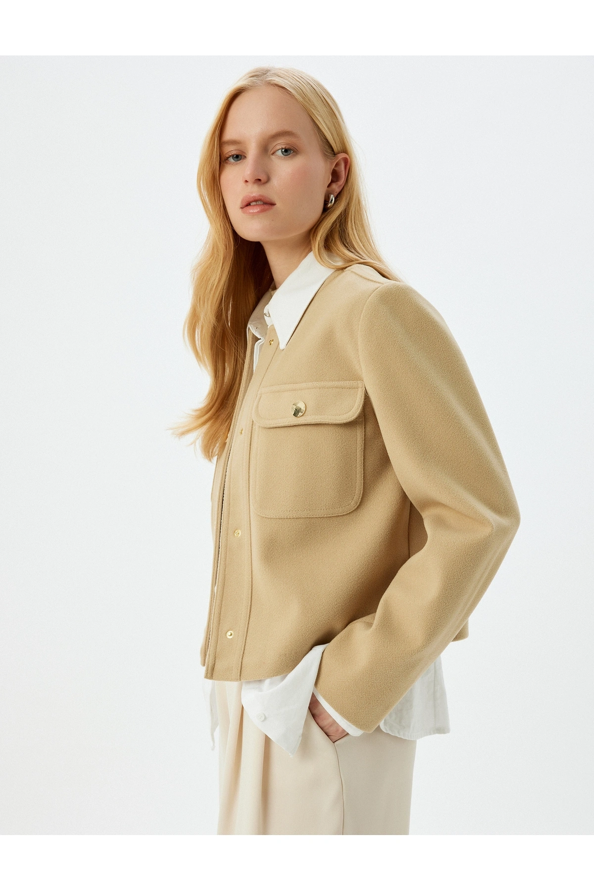 Koton Düğmeli Cepli Kısa Kaşe Ceket
