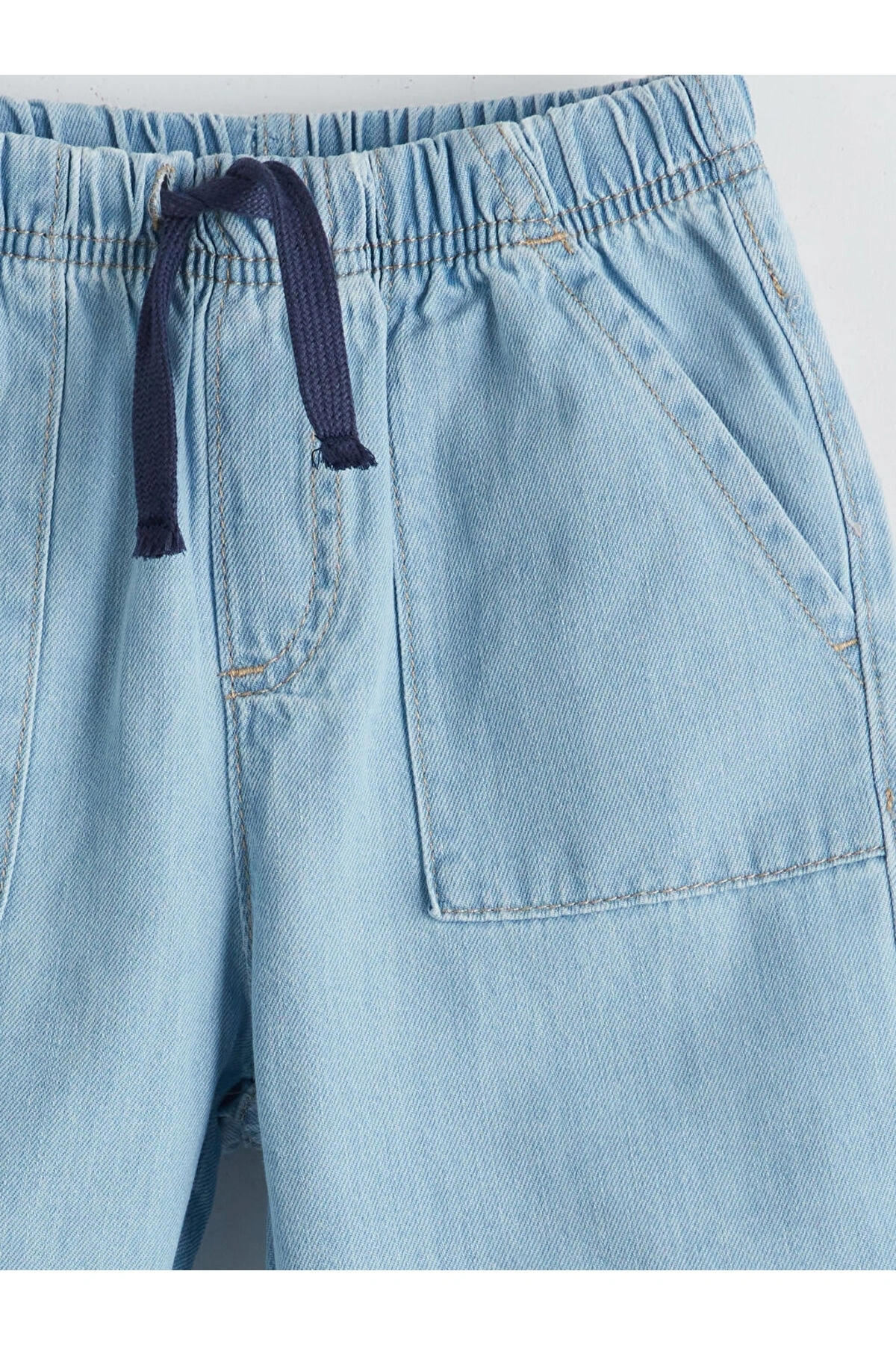 LCW baby Beli Lastikli Basic Erkek Bebek Jean Şort