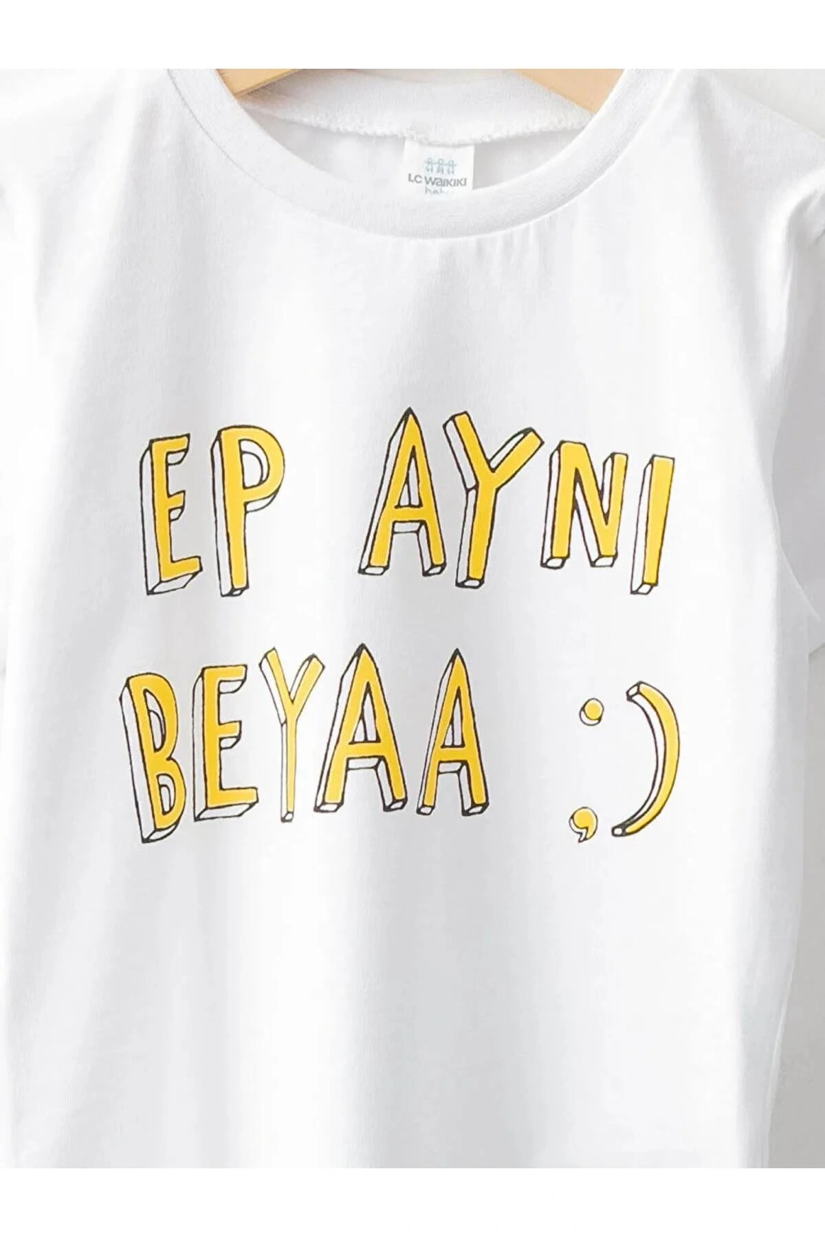 LCW baby Beyaz Bisiklet Yaka Kısa Kollu Baskılı Erkek Bebek Tişört