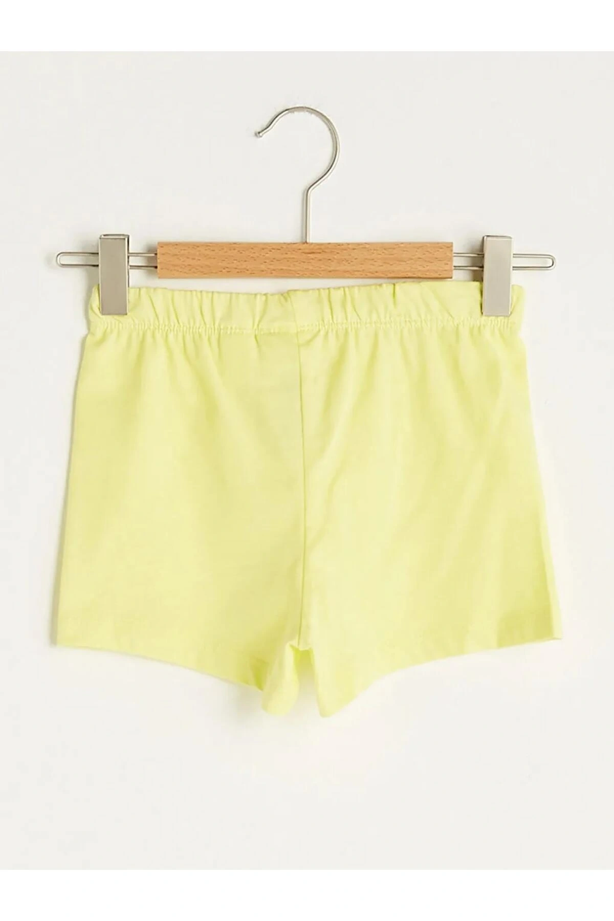 LCW baby Sarı Beli Lastikli Basic Kız Bebek Şort