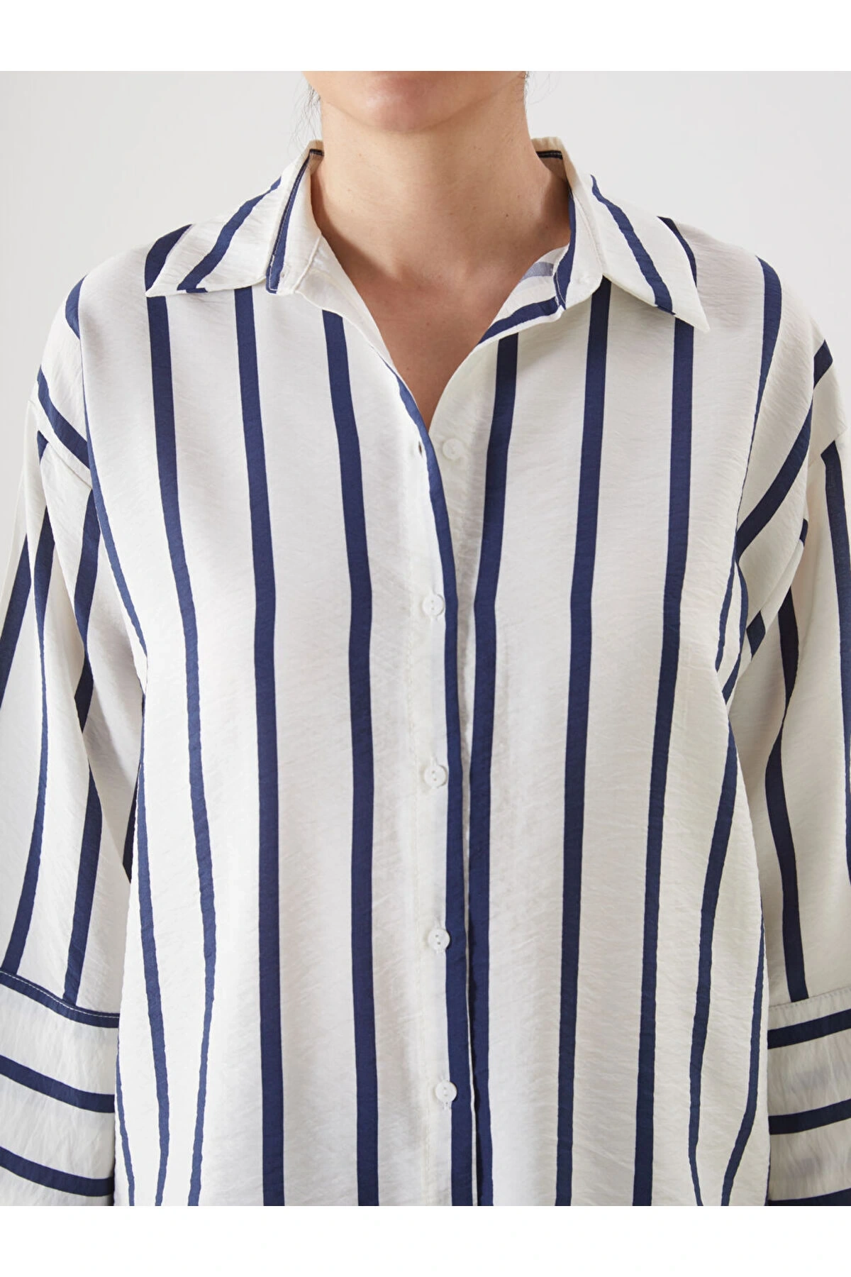 LCWAIKIKI Classic Indigo Çizgili Oversize Kadın Gömlek