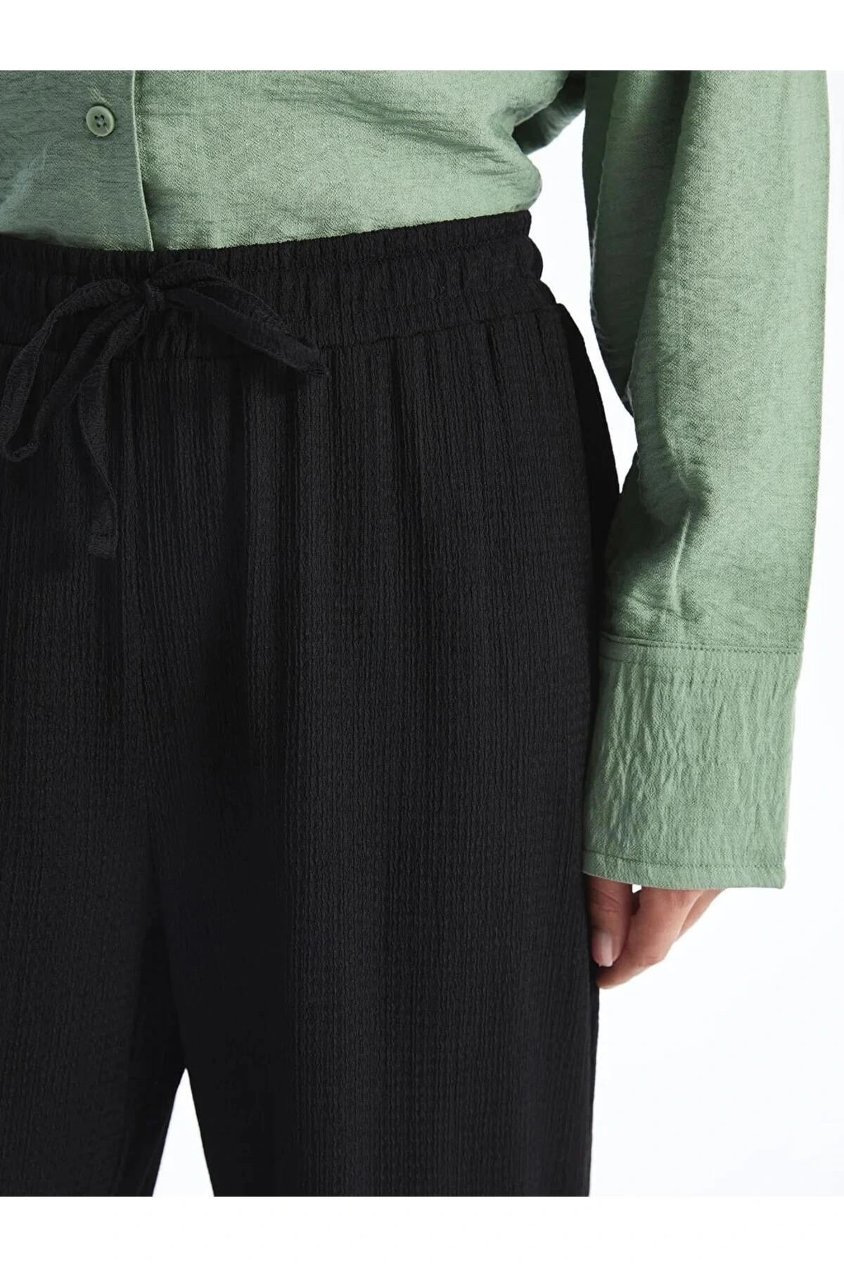 LCW Comfort Siyah Beli Lastikli Dokulu Kadın Pantolon