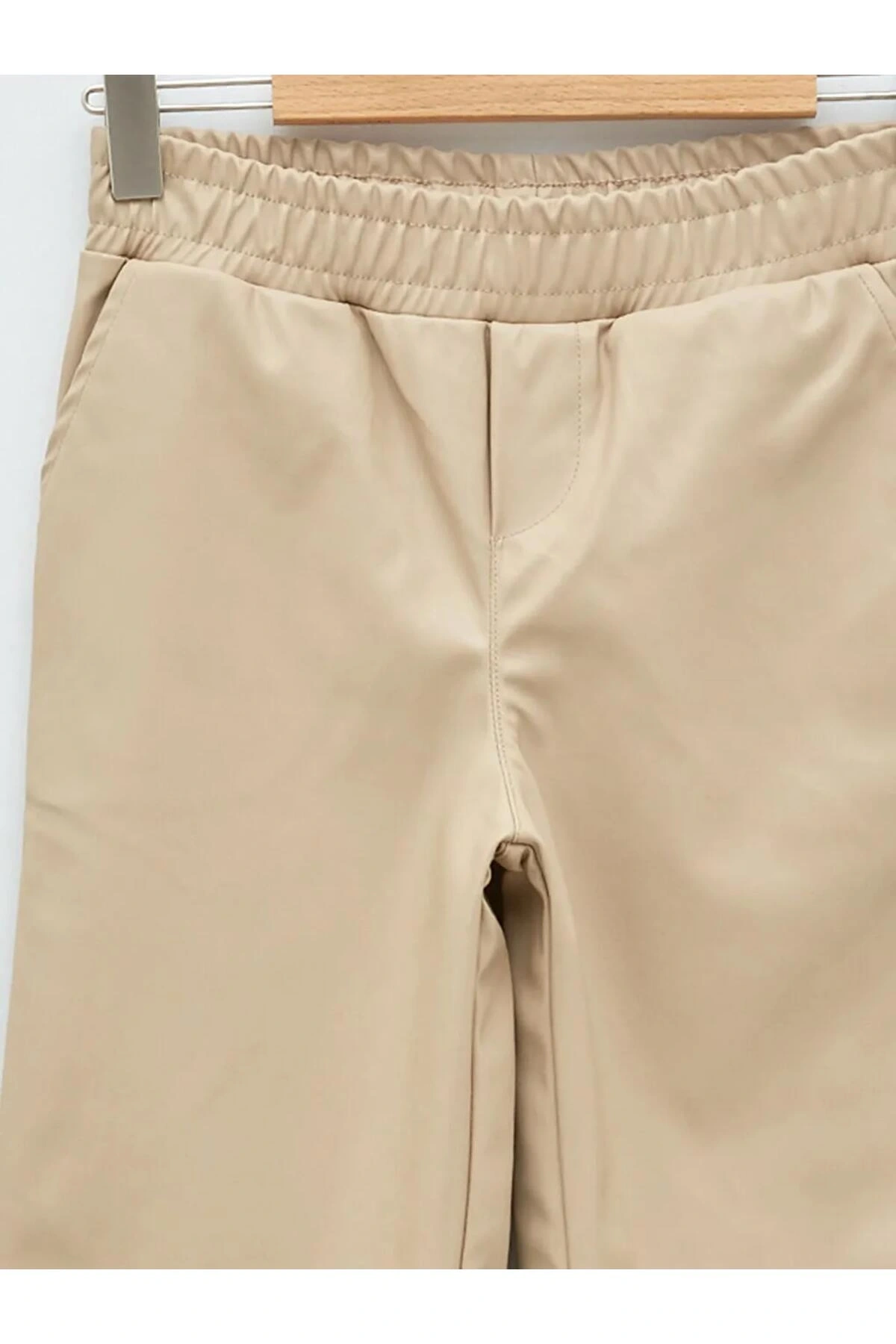 LCW Kids Bej Beli Lastikli Basic Kız Çocuk Jogger Pantolon