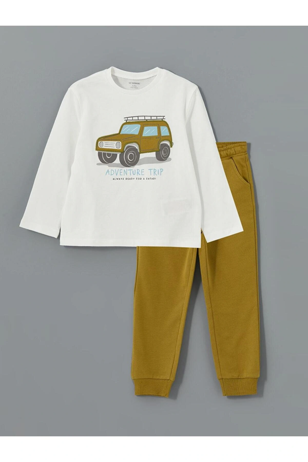 LCW Kids Bisiklet Yaka Erkek Çocuk Tişört ve Eşofman Alt 2li