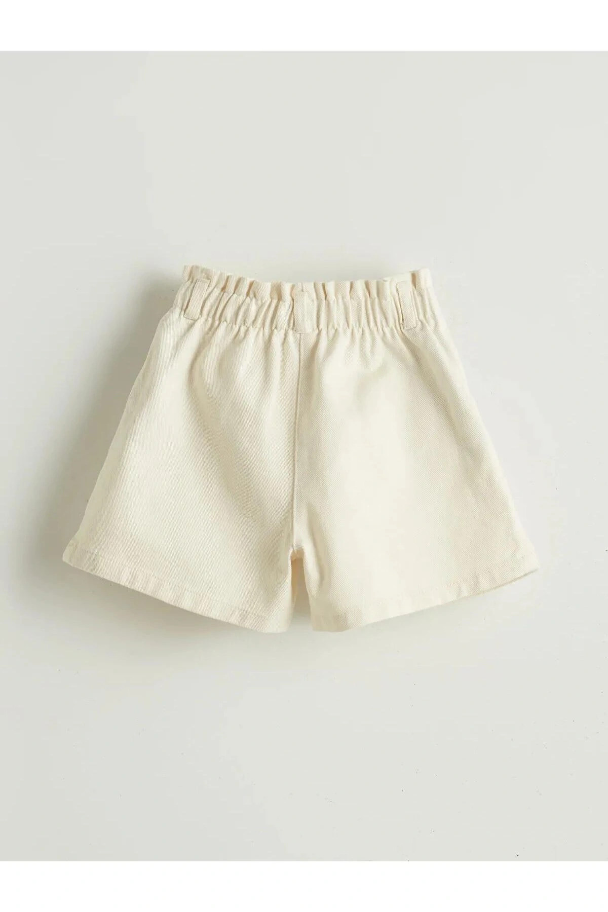 LCW Kids Ekru Çiçekli Gabardin Kız Çocuk Şort
