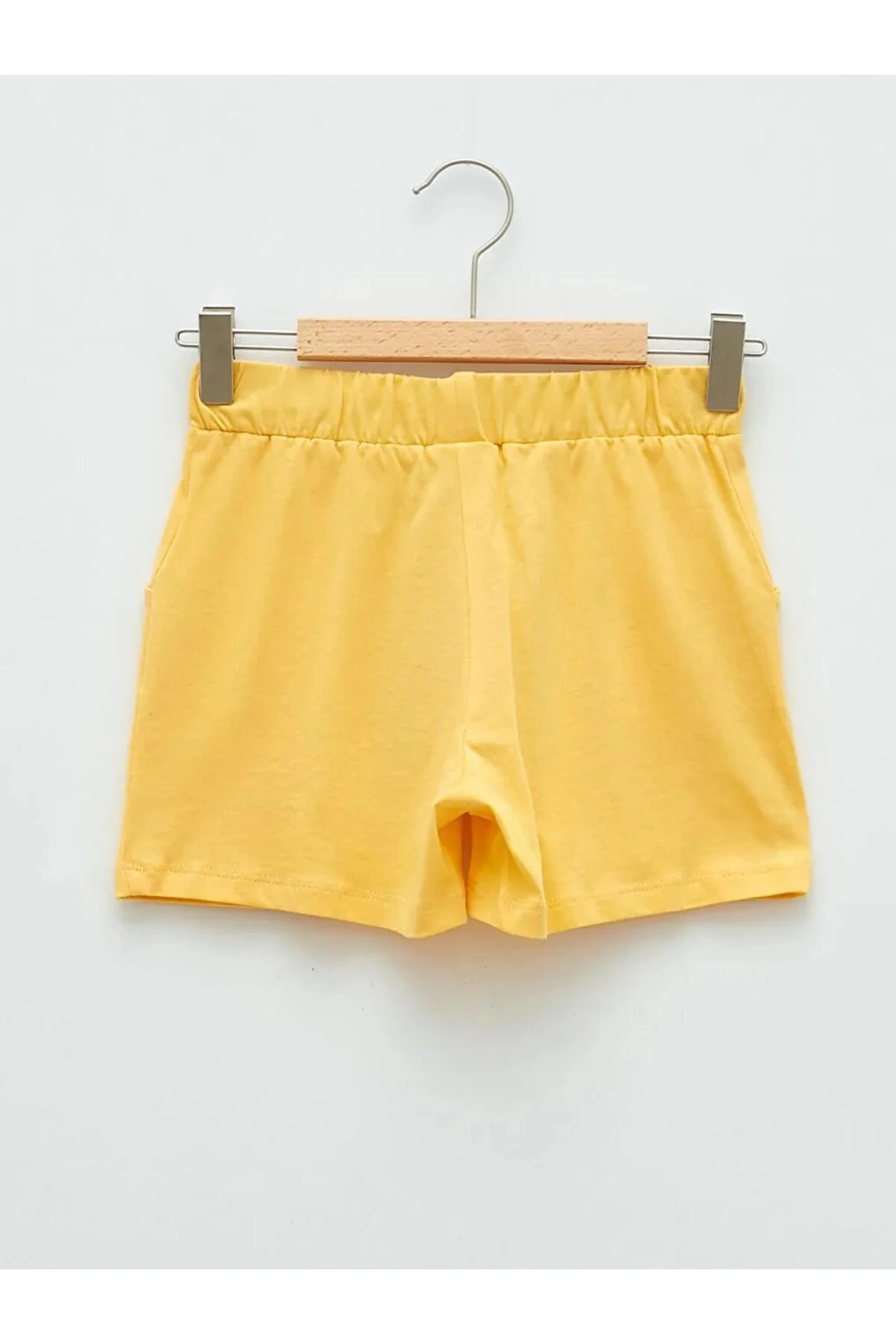 LCW Kids Sarı Beli Lastikli Baskılı Kız Çocuk Şort