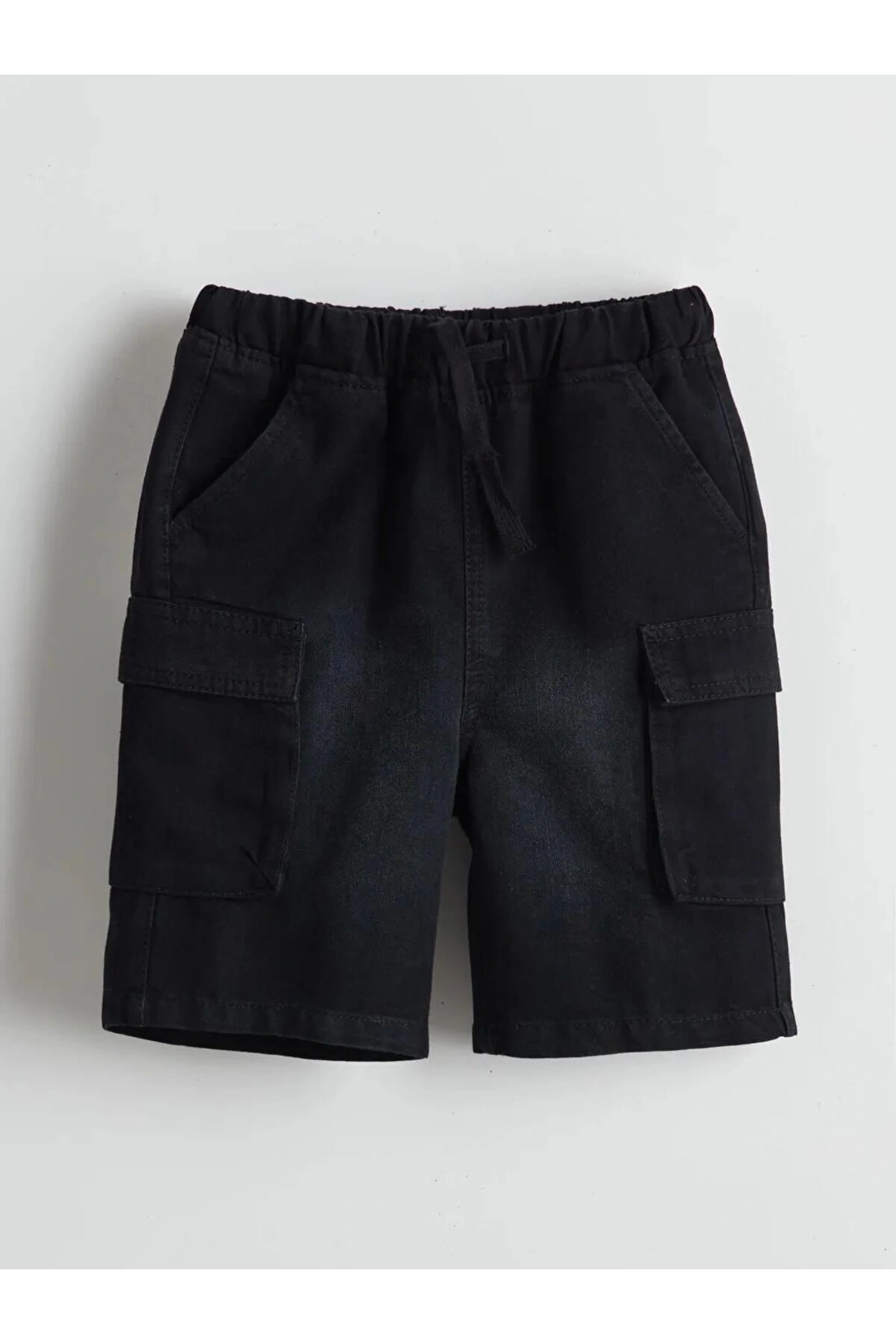 LCW Kids Siyah Beli Lastikli Erkek Çocuk Jean Şort
