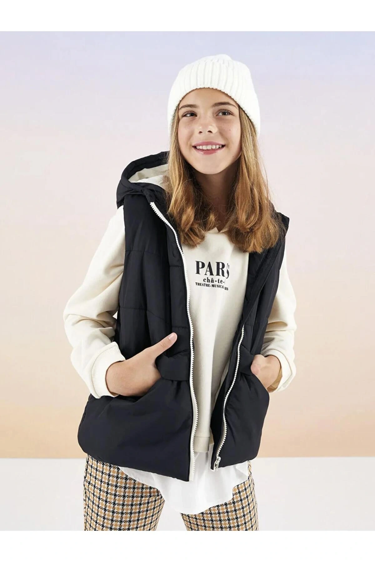 LCW Kids Siyah Kapüşonlu Basic Kız Çocuk Şişme Yelek