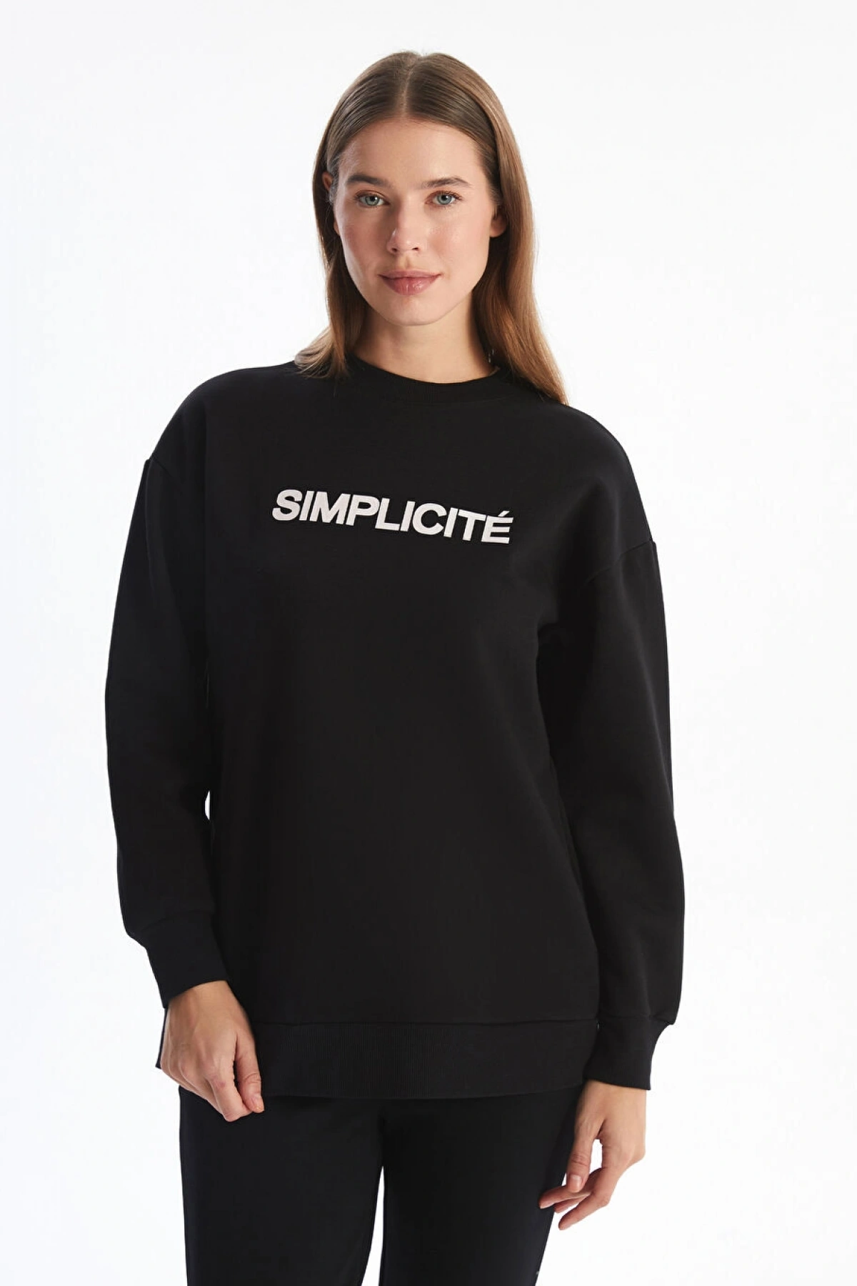 LCW Modest Siyah Bisiklet Yaka Baskılı Kadın Kalın Sweatshirt Tunik