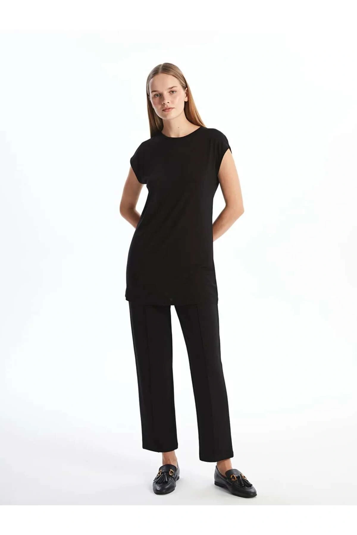 LCW Modest Siyah Bisiklet Yaka Kadın Tunik