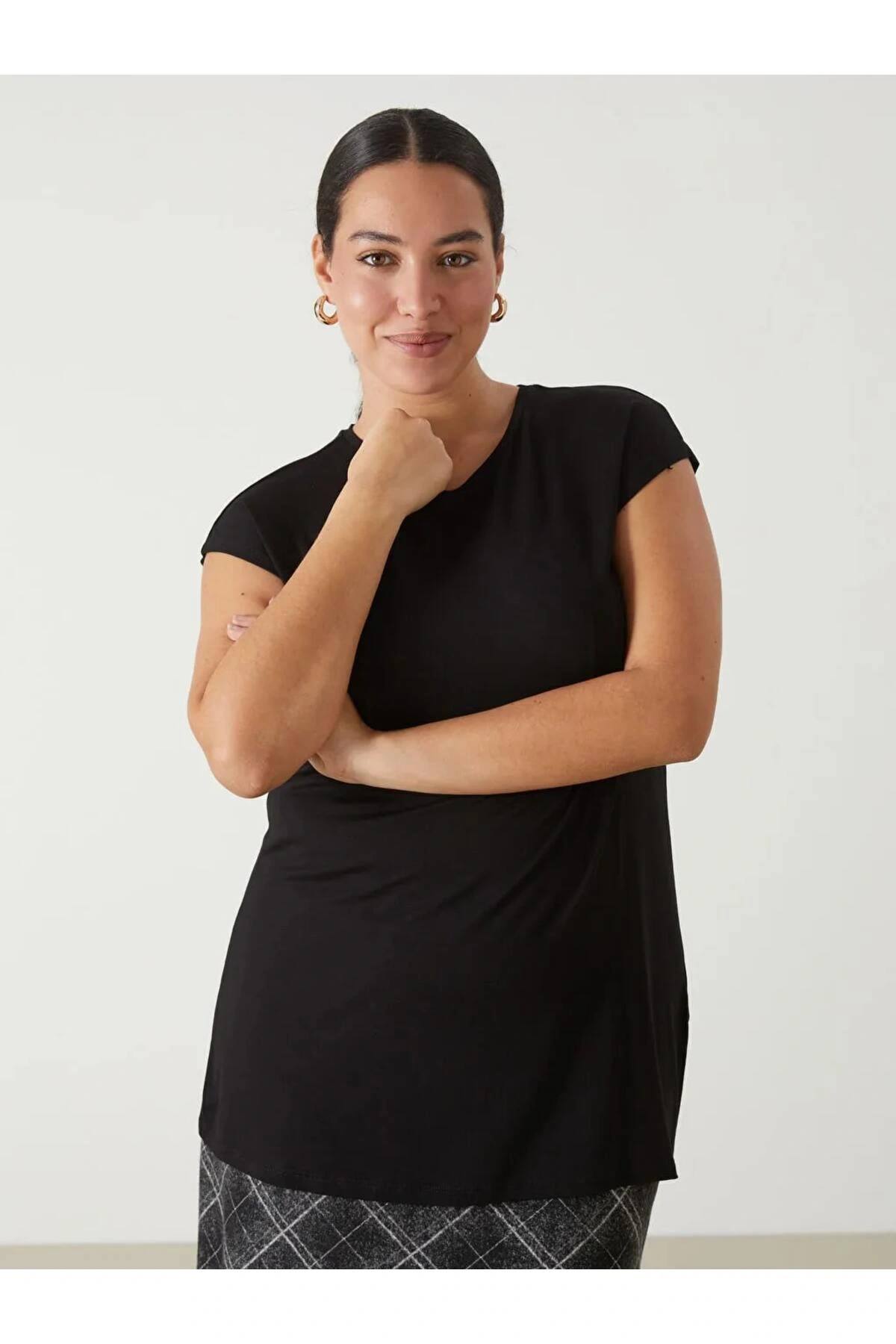 LCW Modest Siyah Bisiklet Yaka Kadın Tunik