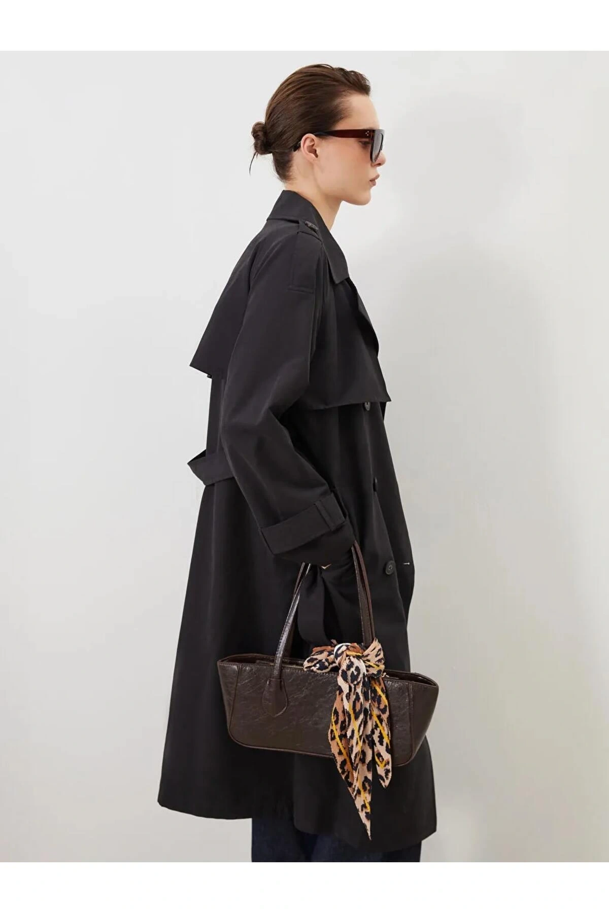 LCW Modest Siyah Kruvaze Yaka Oversize Kadın Trençkot