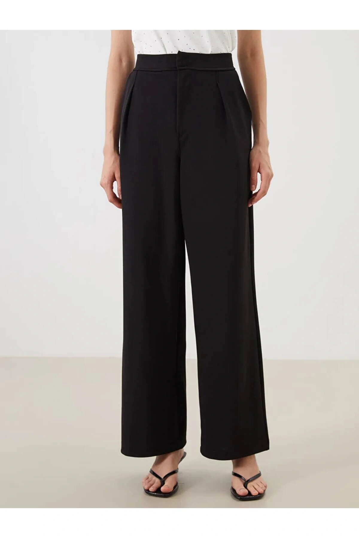LCW Modest Siyah Loose Fit Pileli Kadın Pantolon