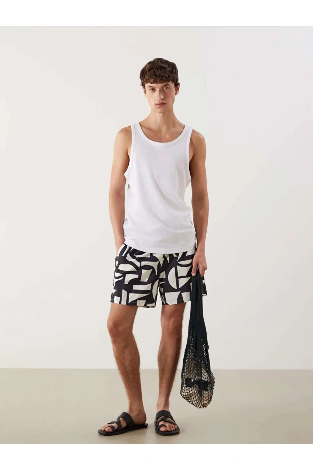 LCW SWIMWEAR Siyah Kısa Boy Desenli Erkek Deniz Şortu