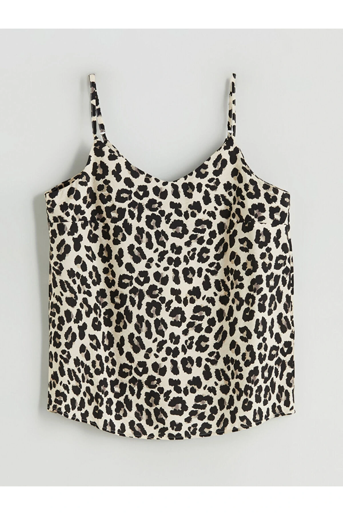 LCW V Yaka Leopar Desenli Askılı Bluz