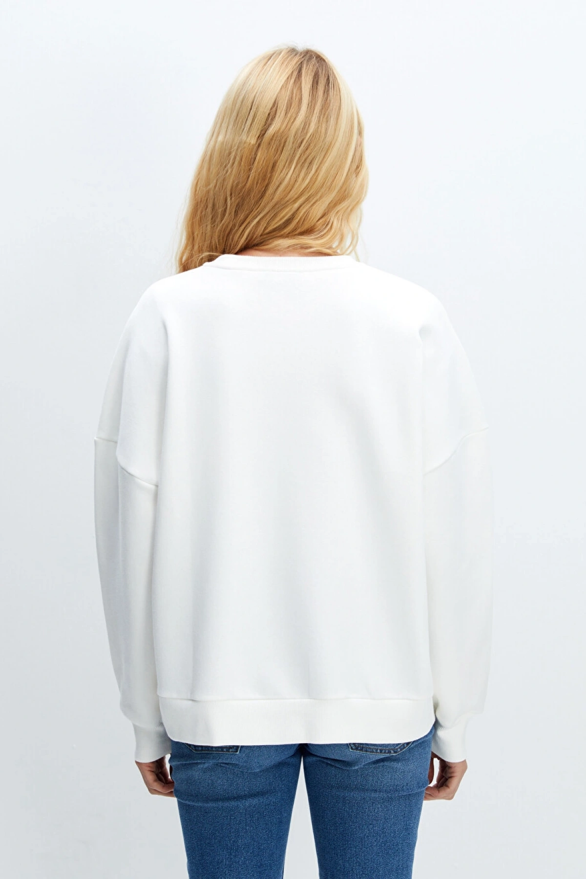 LCW Vision Beyaz Bisiklet Yaka Baskılı Oversize Kadın Kalın Sweatshirt