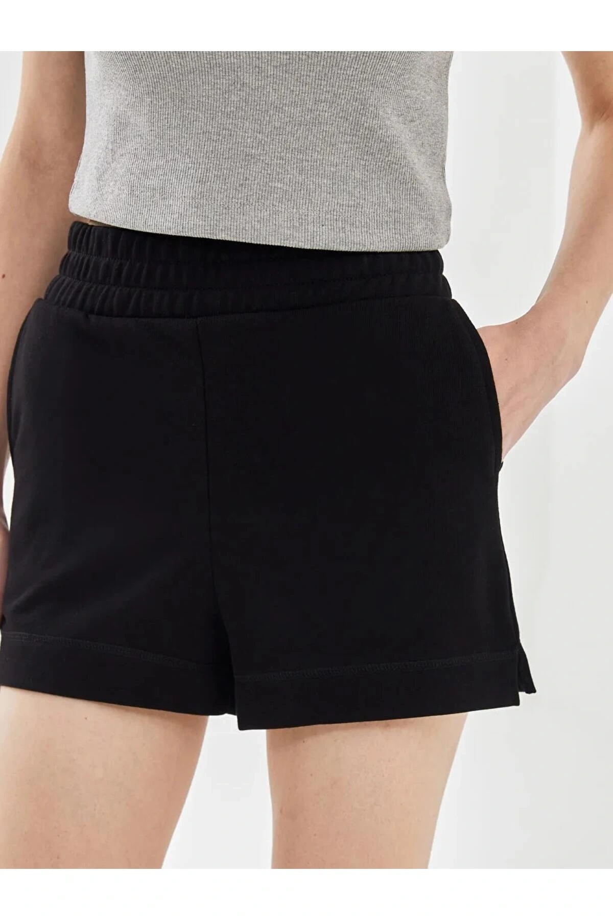 LCW Vision Siyah Beli Lastikli Kadın Şort