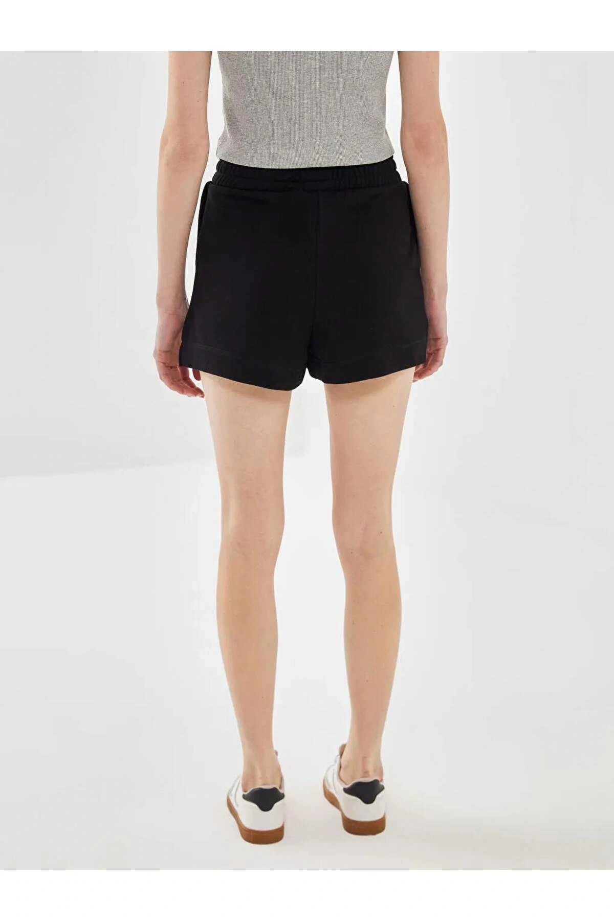 LCW Vision Siyah Beli Lastikli Kadın Şort