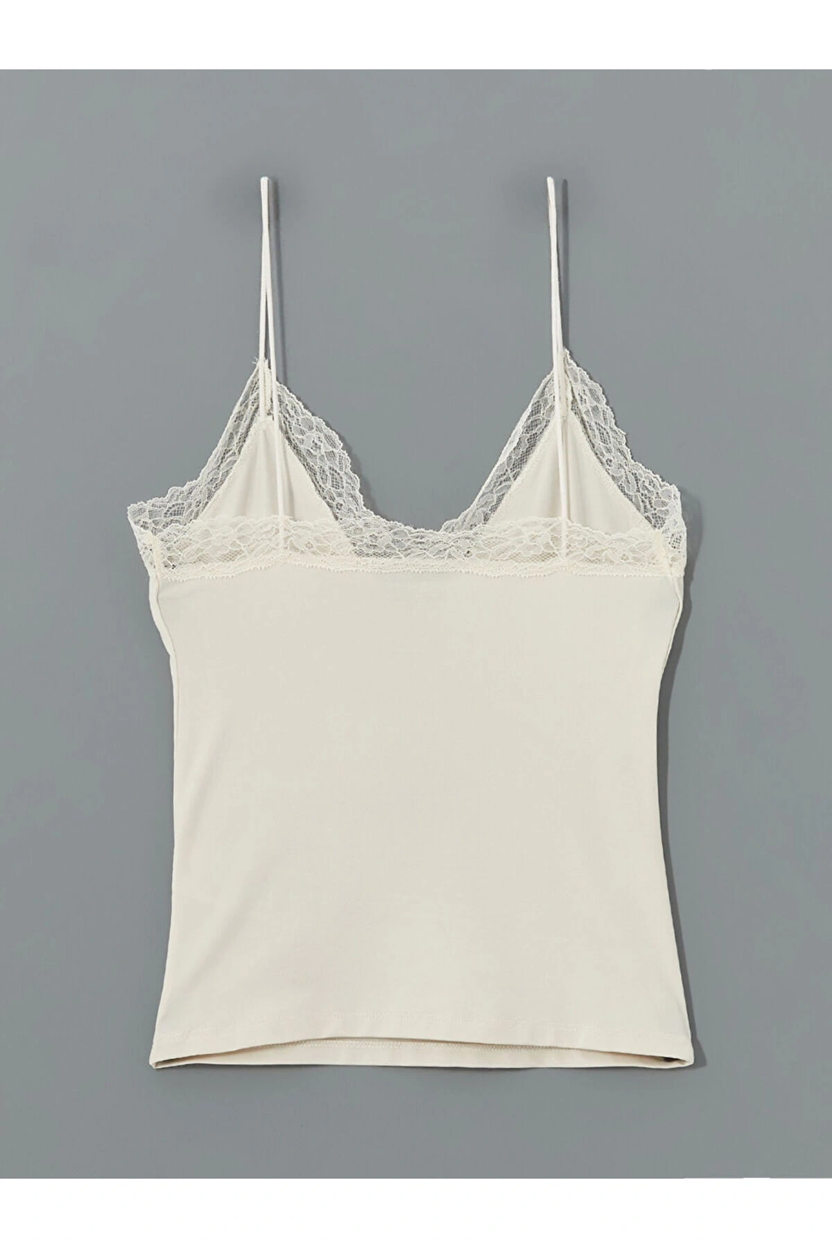 LCW Vision V Yaka Dantel Detaylı Crop Kadın Bluz