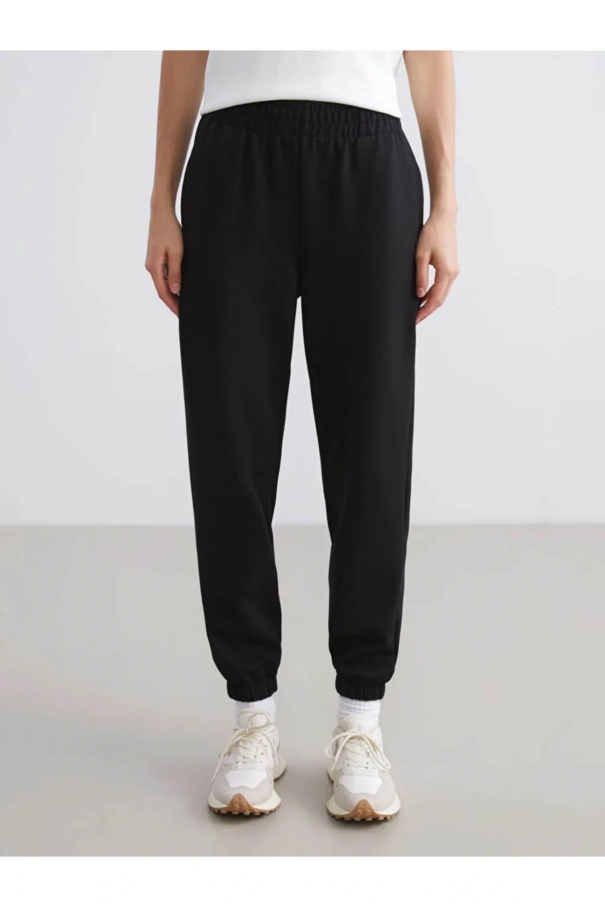 LCW VisionSiyah Beli Lastikli Kadın Jogger Eşofman Altı