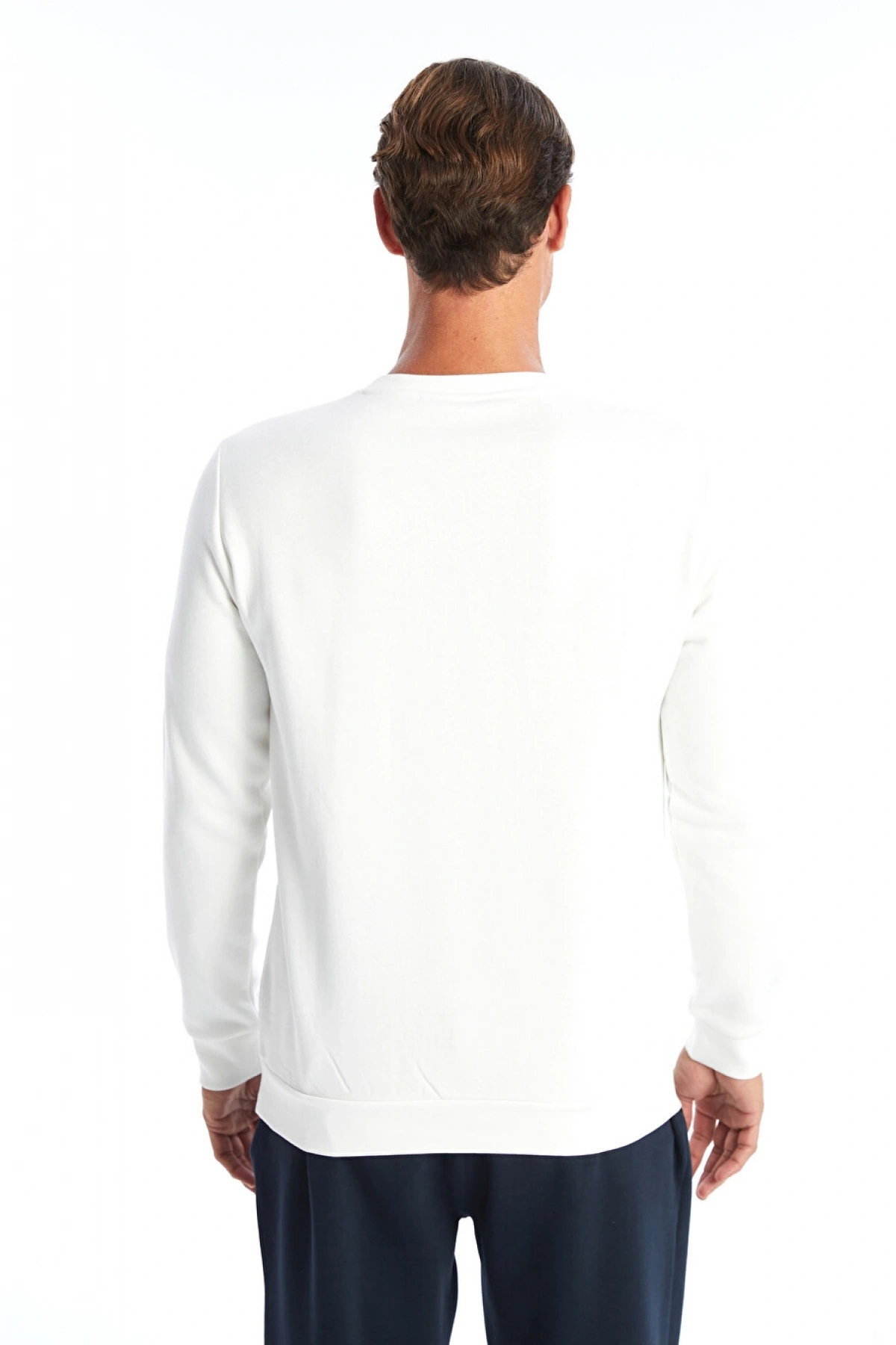 LCWAIKIKI Basic Beyaz Bisiklet Yaka Uzun Kollu Erkek Kalın Sweatshirt