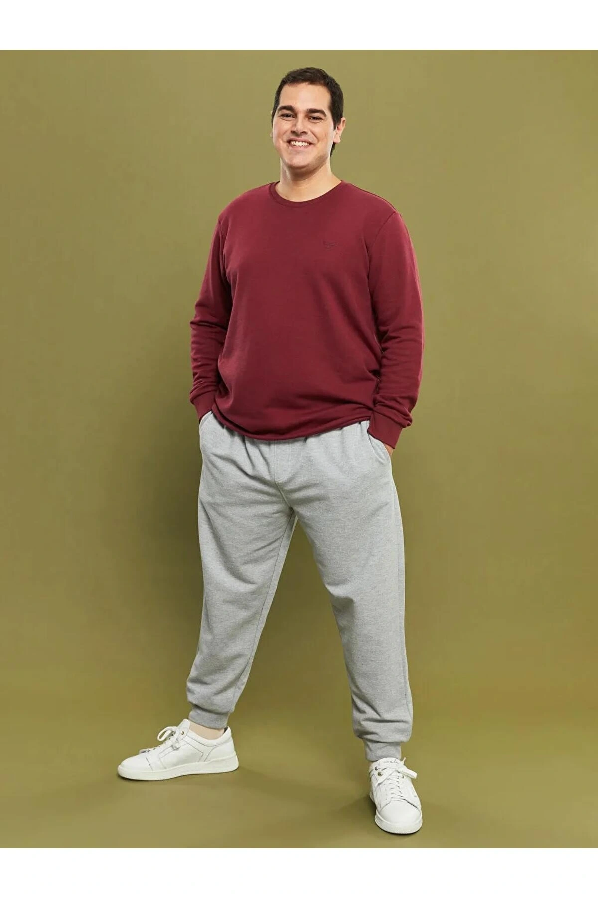 LCWAIKIKI Basic Büyük Beden Bisiklet Yaka Uzun Kollu Basic Erkek Sweatshirt