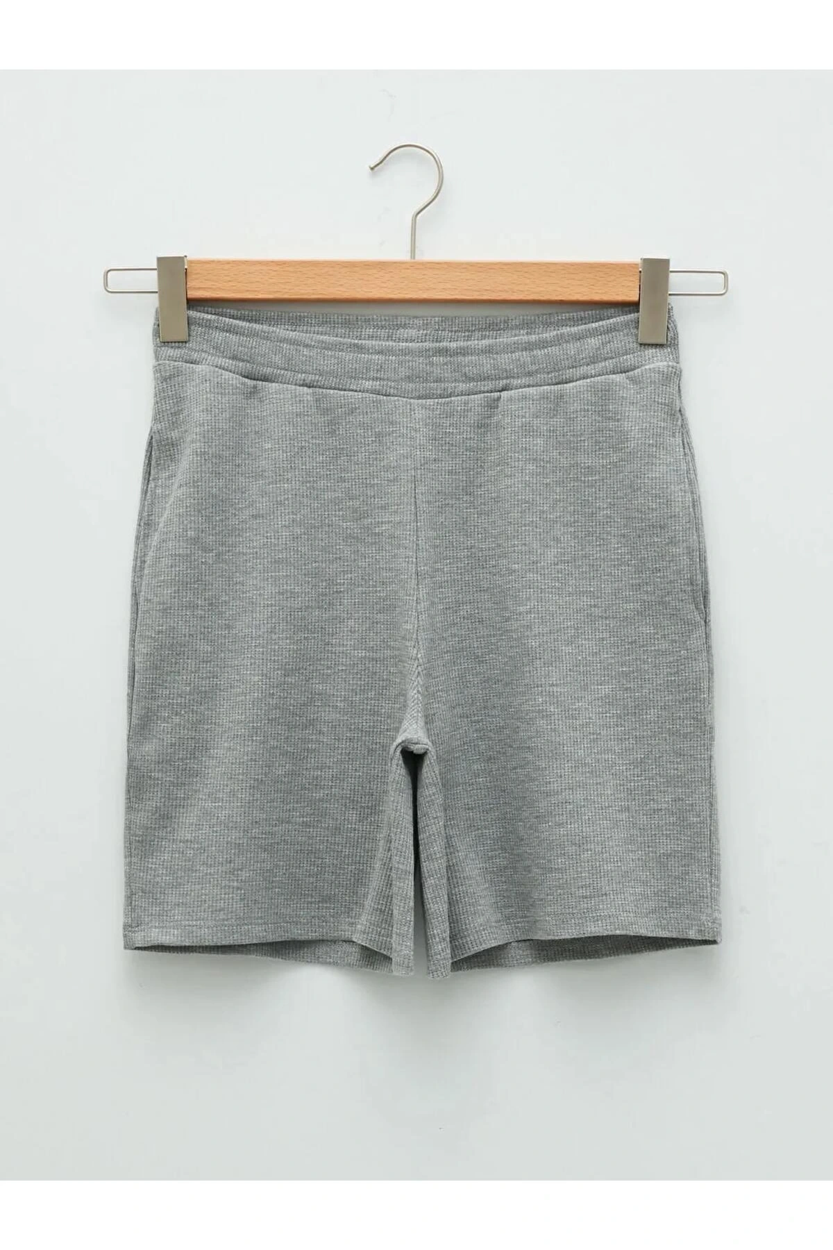 LCWAIKIKI Basic Gri Beli Lastikli Düz Cep Detaylı Kadın Şort