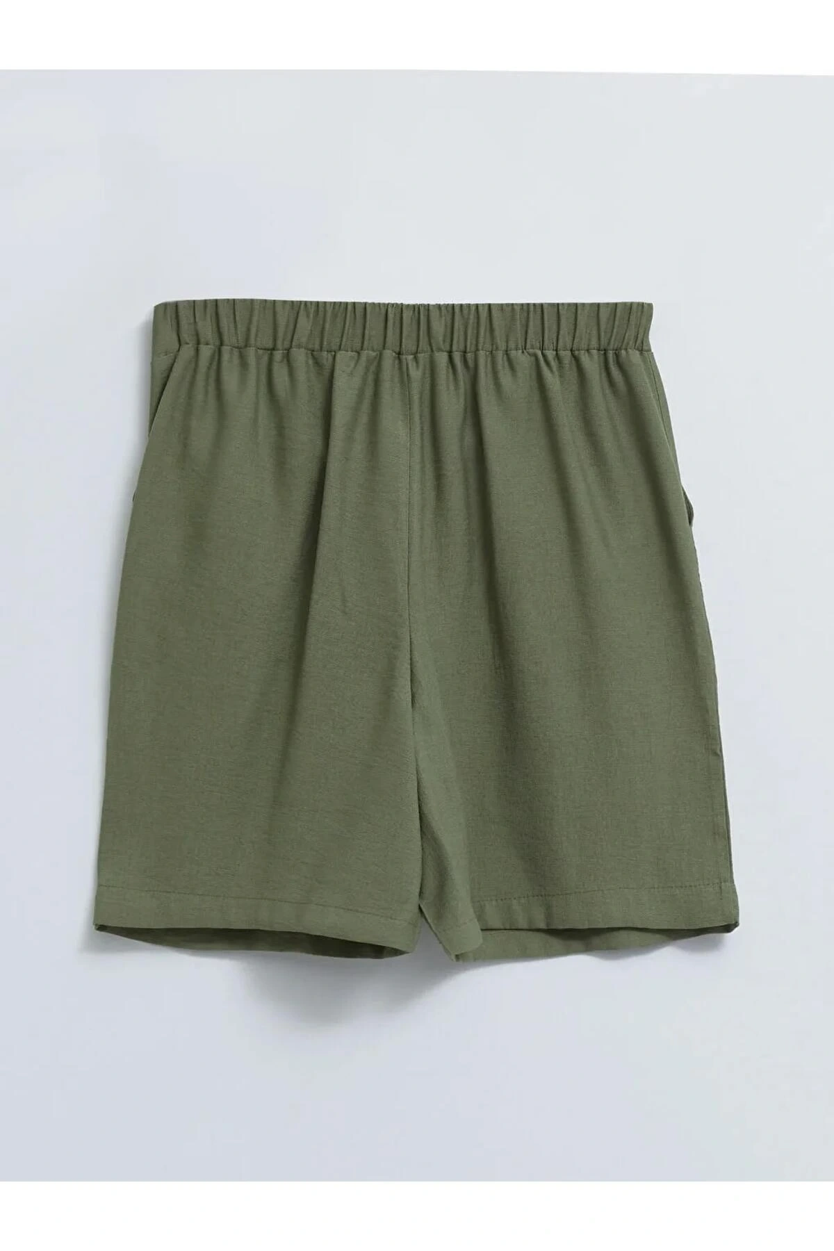 LCWAIKIKI Basic Haki Beli Lastikli Düz Cep Detaylı Kadın Şort