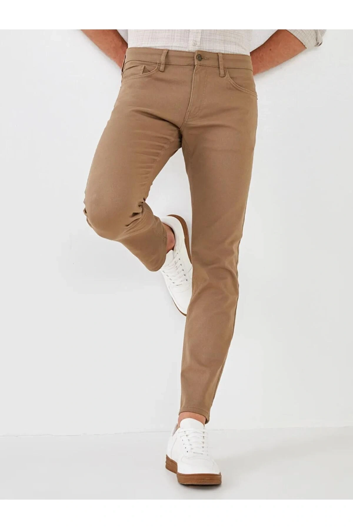 LCWAIKIKI Classic Bej Dar Kalıp Gabardin Erkek Chino Pantolon