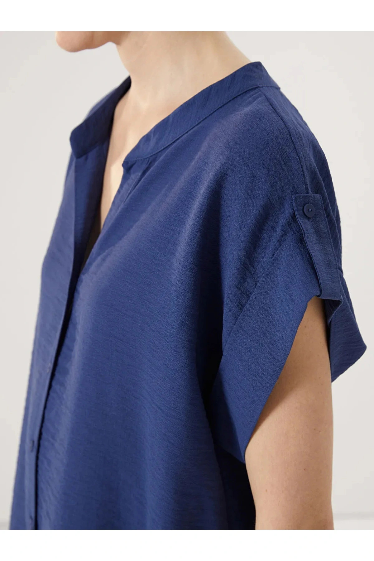 LCWAIKIKI Classic Kaçık Yaka Oversize Kadın Bluz