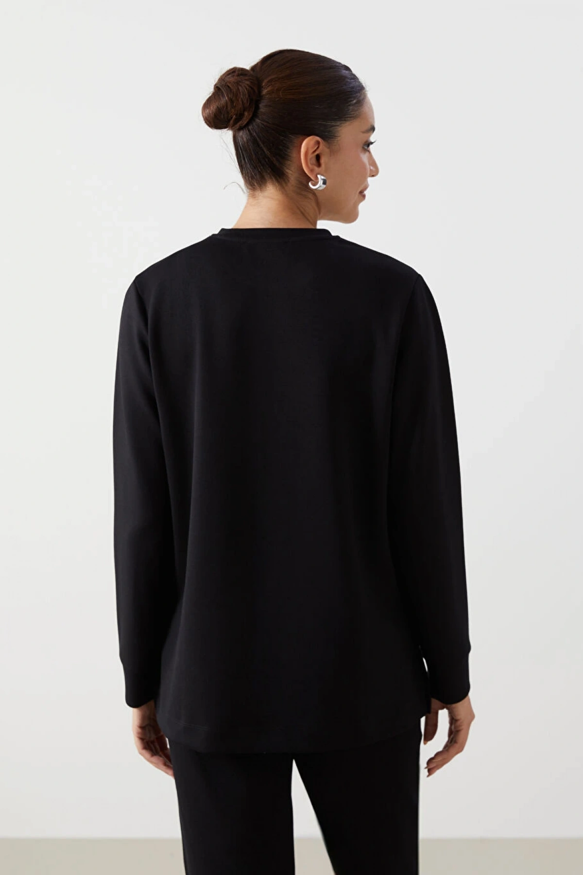 LCWAIKIKI Classic Siyah Bisiklet Yaka Renk Bloklu Kadın Sweatshirt Tunik