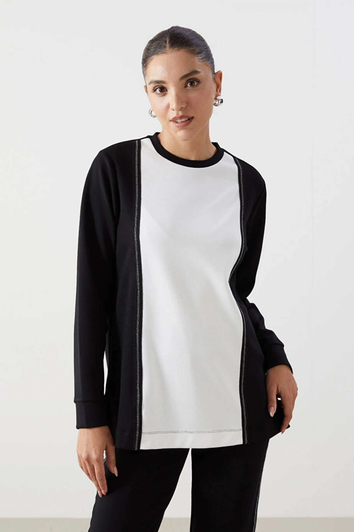 LCWAIKIKI Classic Siyah Bisiklet Yaka Renk Bloklu Kadın Sweatshirt Tunik