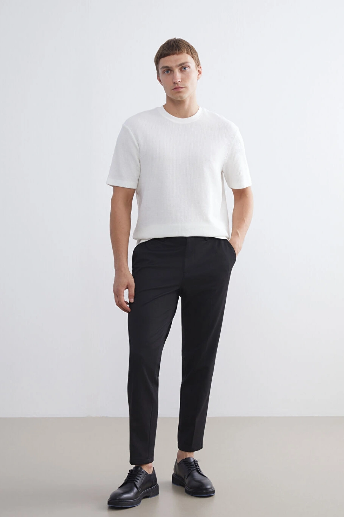 LCWAIKIKI Classic Siyah Dar Kalıp Erkek Chino Pantolon
