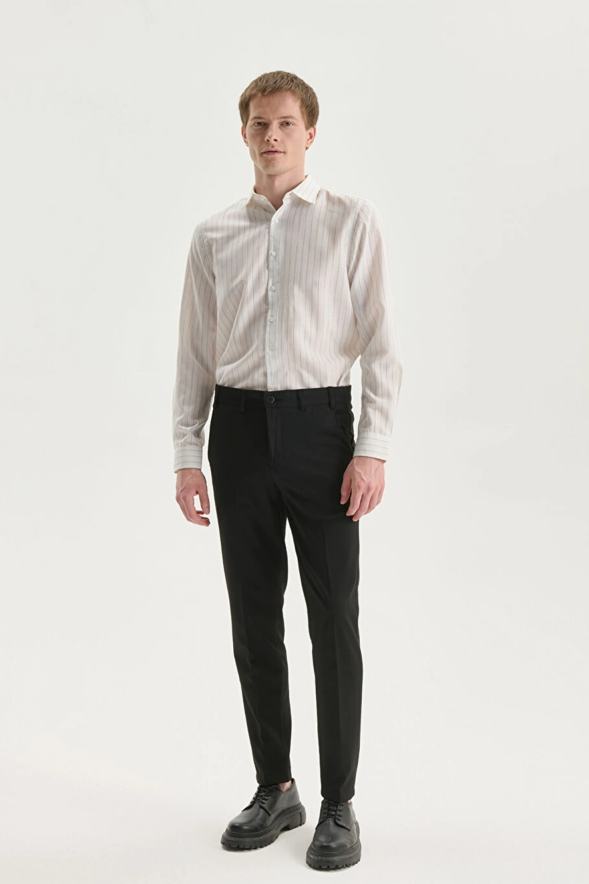 LCWAIKIKI Classic Siyah Dar Kalıp Erkek Chino Pantolon