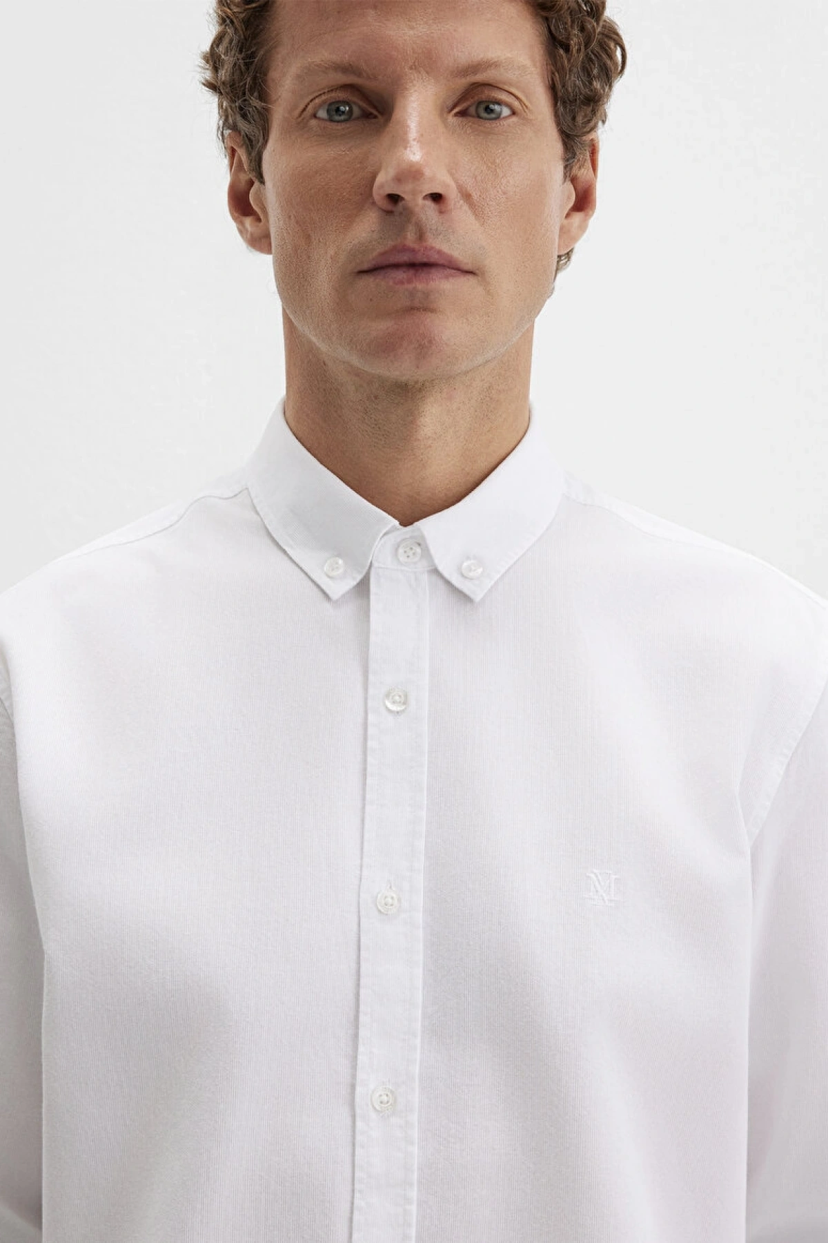 M Logo Nakışlı Beyaz Gömlek