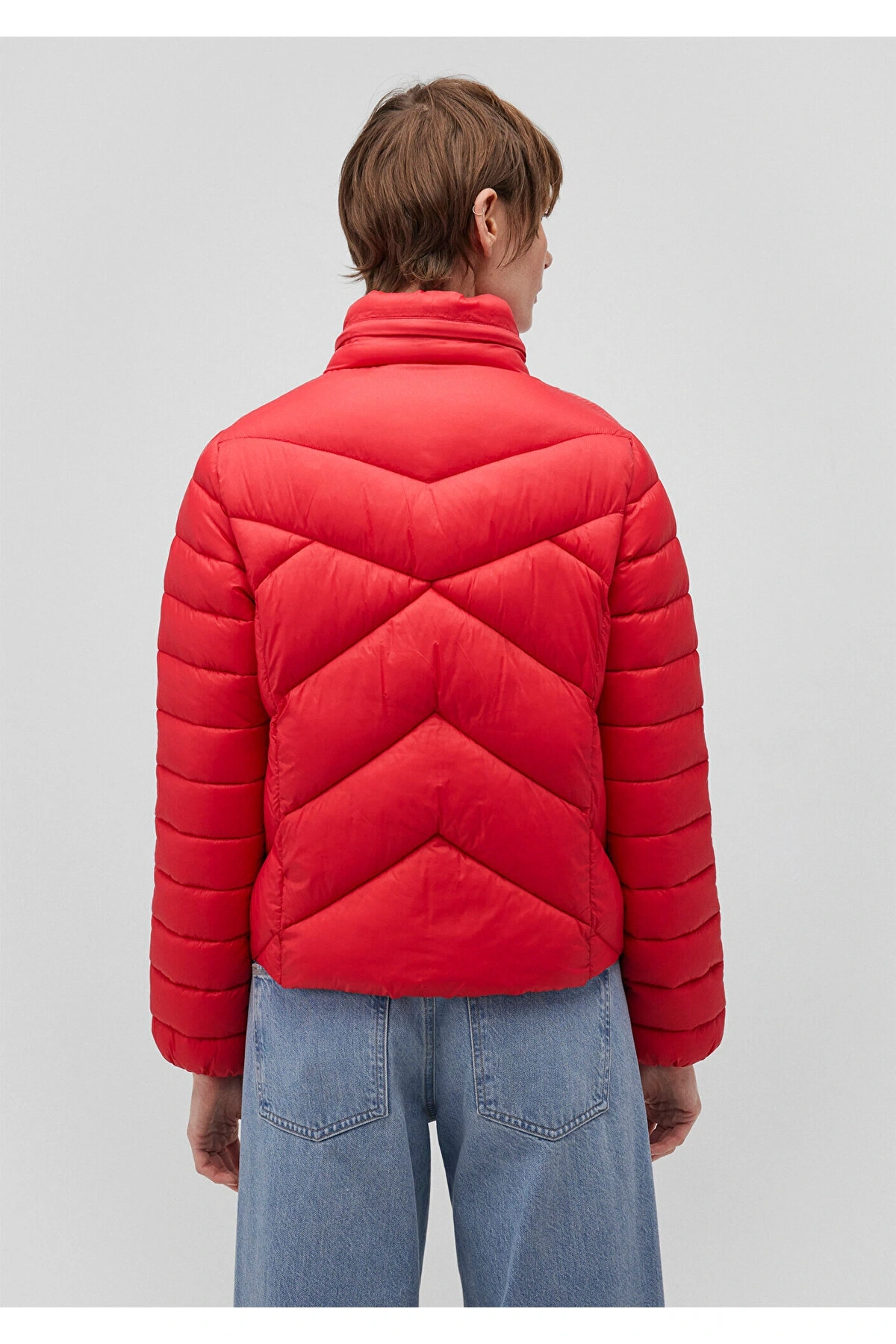 Mavi Dik Yaka Kırmızı Şişme Mont