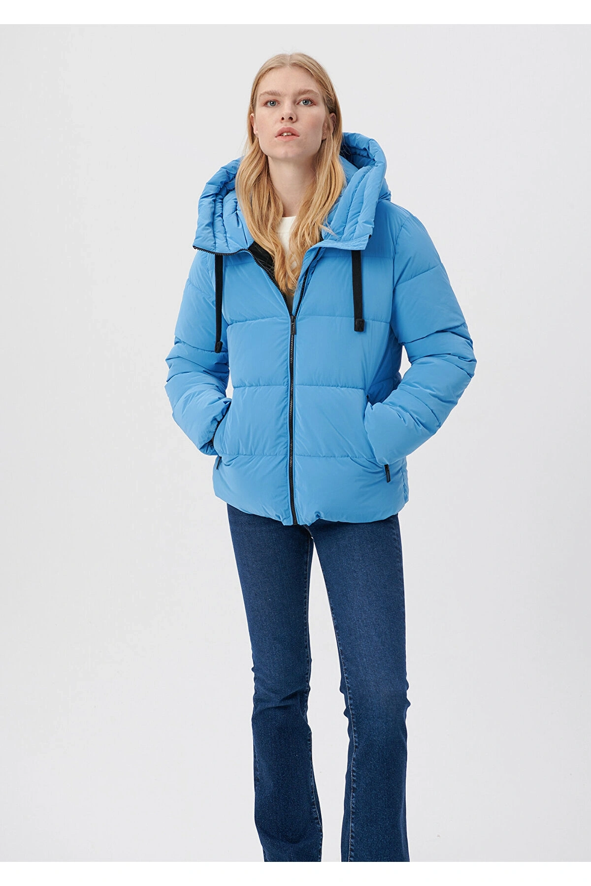 Mavi Kapüşonlu Şişme Mont